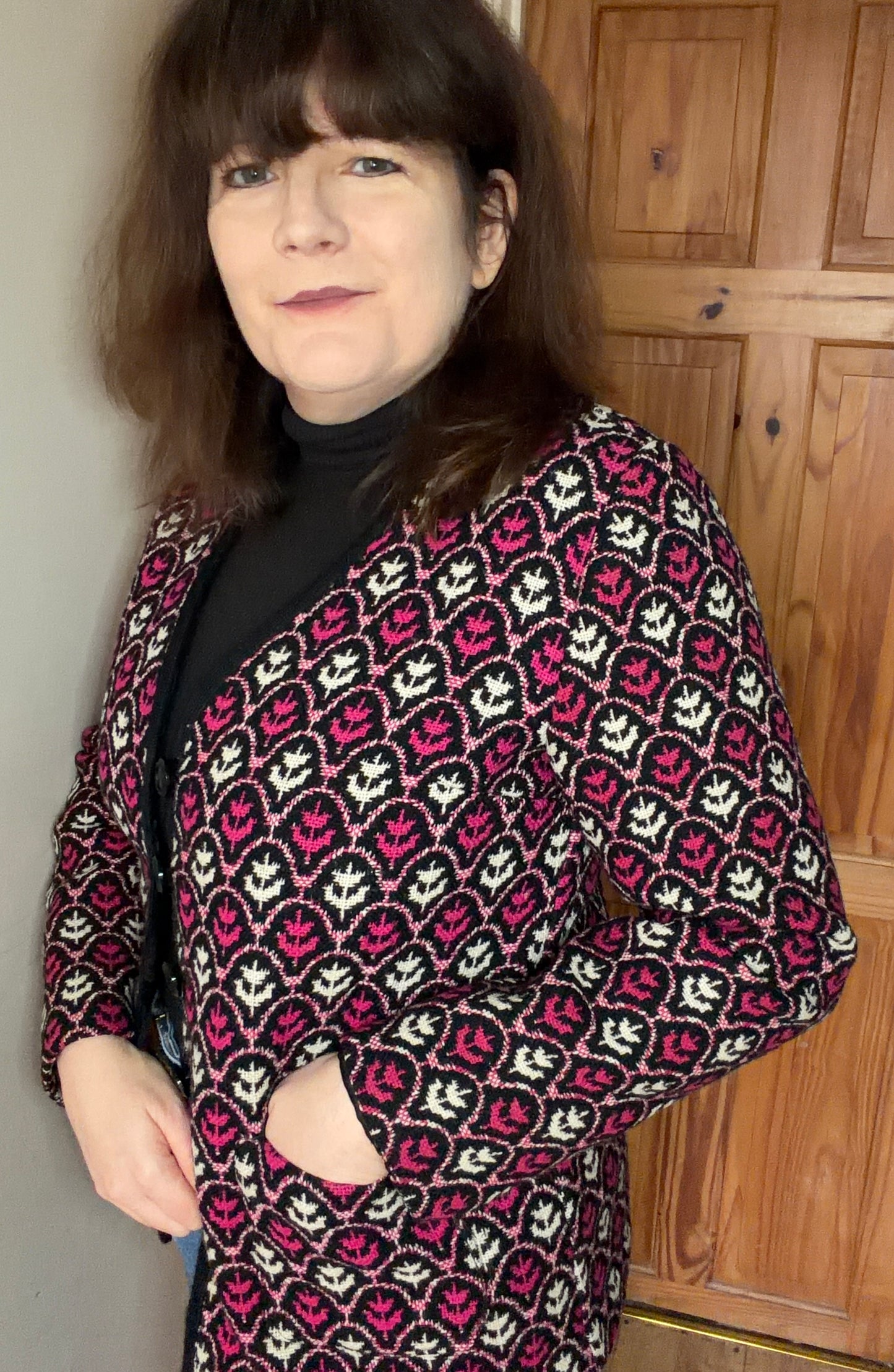 Vintage Brynkir Print Welsh Wool Tapestry jacket smart pink black white flower tulip size 12