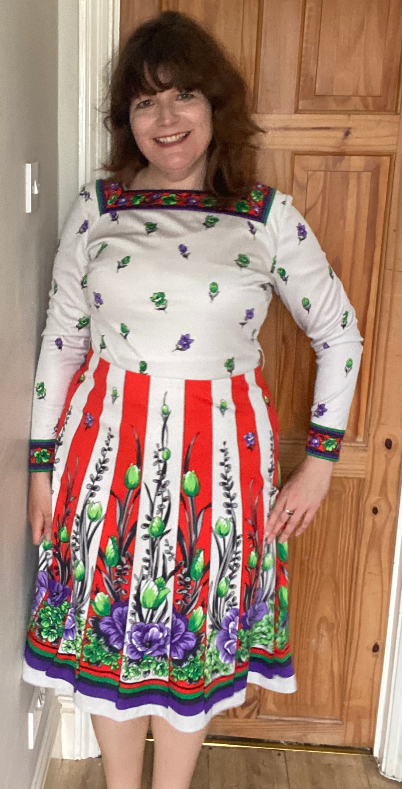 Vintage 70s square neck floral print dress long sleeves white purple red green size 18