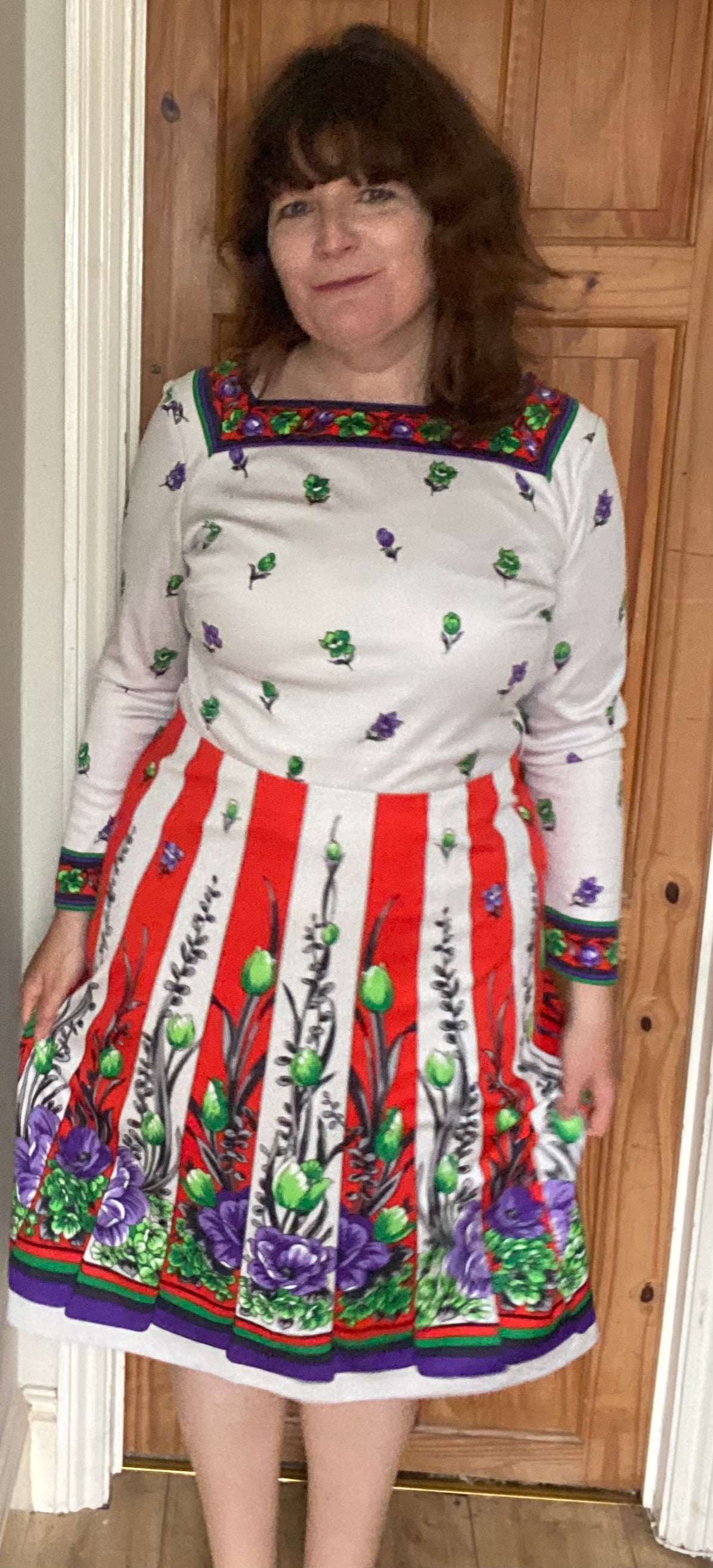 Vintage 70s square neck floral print dress long sleeves white purple red green size 18