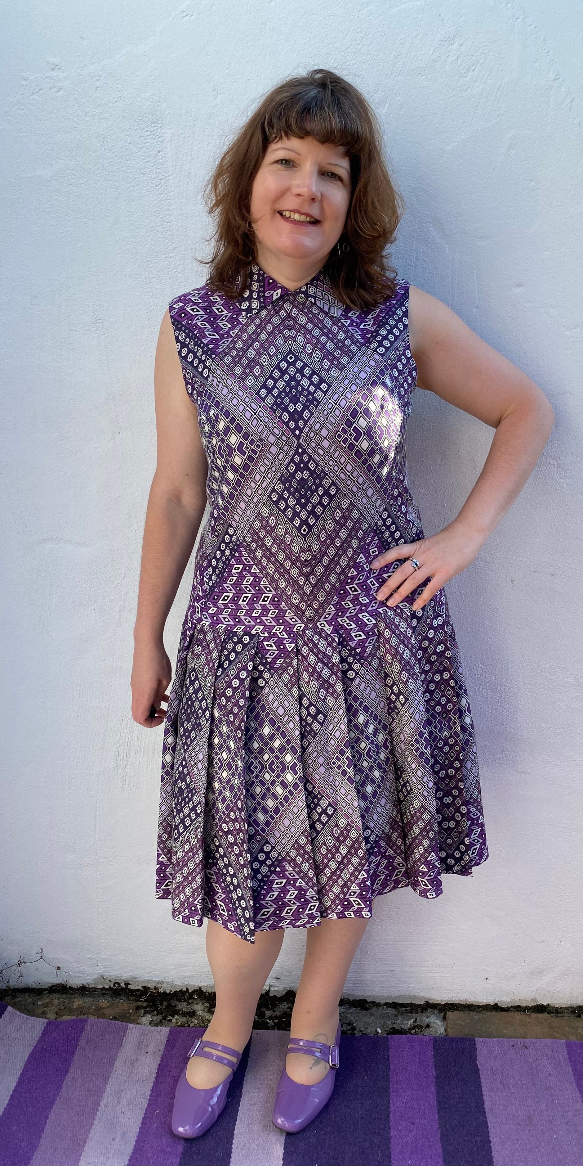 Vintage Handmade polyester silk 60s 70s geometric print pleated dress size 14 16 purple lilac tie