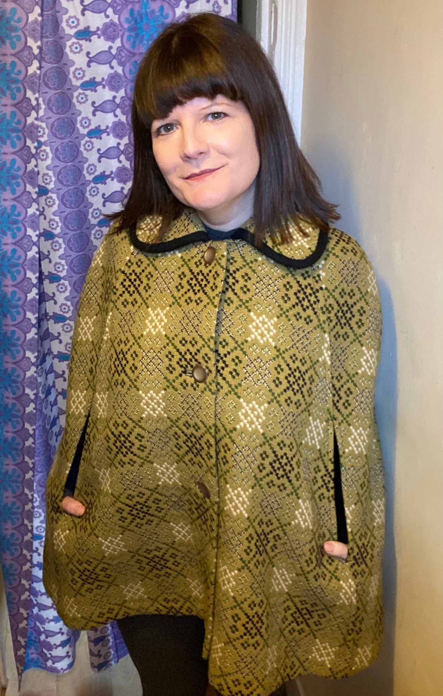 Vintage welsh wool Mustard yellow Tapestry cape from welsh woolens 60s/70s Collared up to size 16 18