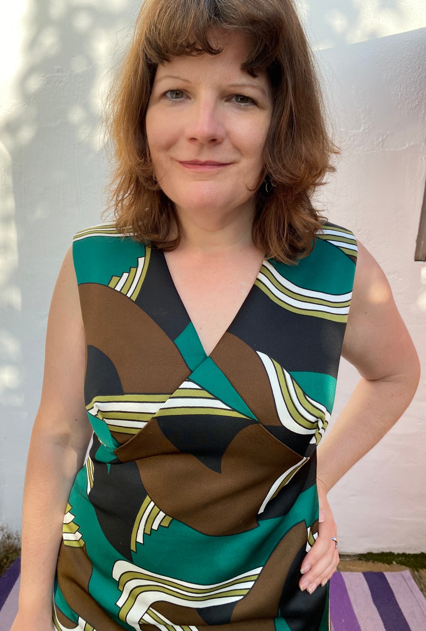Vintage 70s green white brown print sleeveless polyester maxi dress with v neck and print front size 16 Grahl Modell label