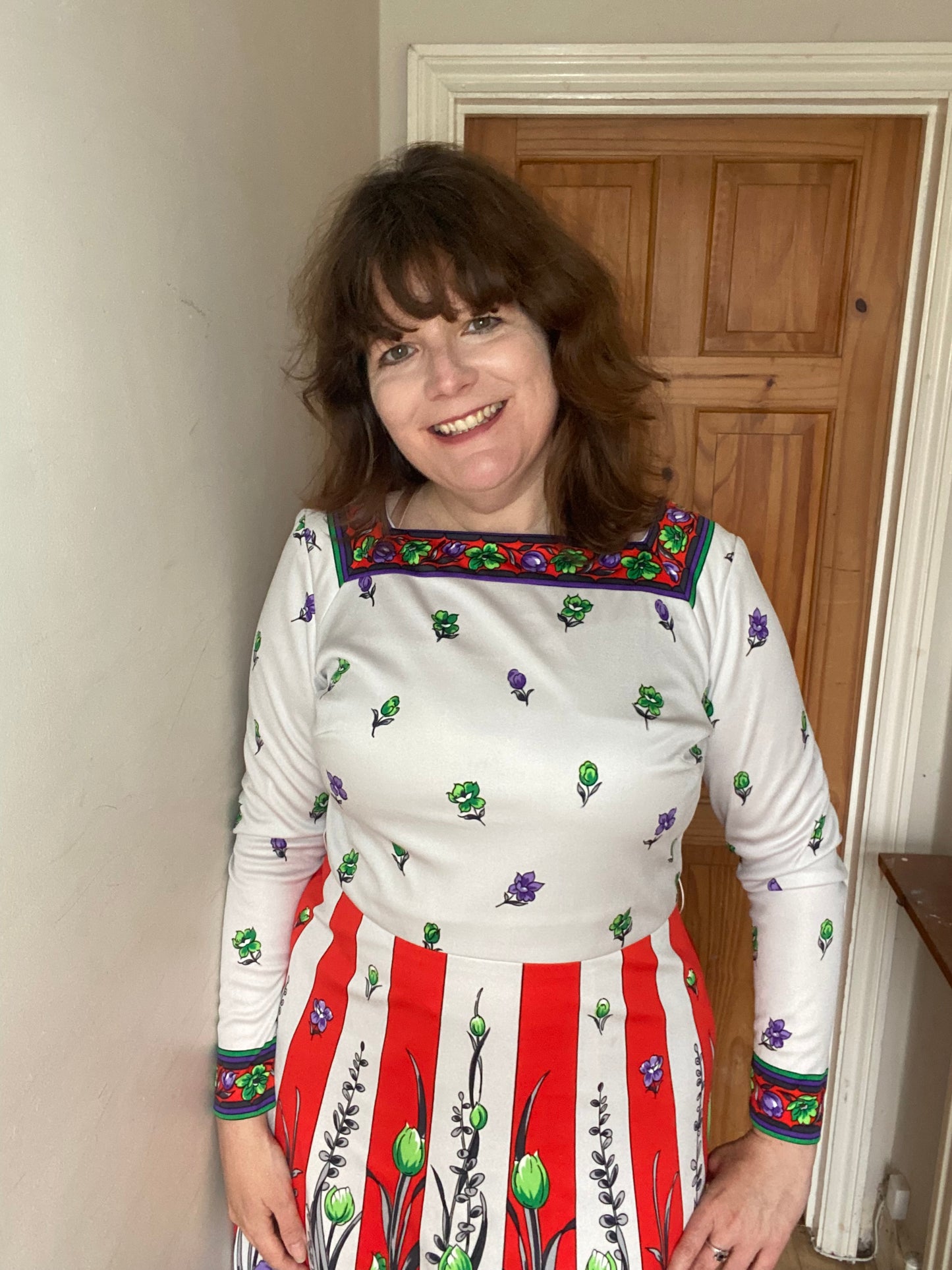 Vintage 70s square neck floral print dress long sleeves white purple red green size 18