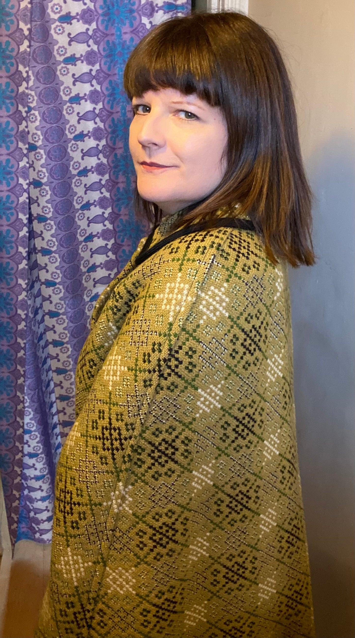 Vintage welsh wool Mustard yellow Tapestry cape from welsh woolens 60s/70s Collared up to size 16 18