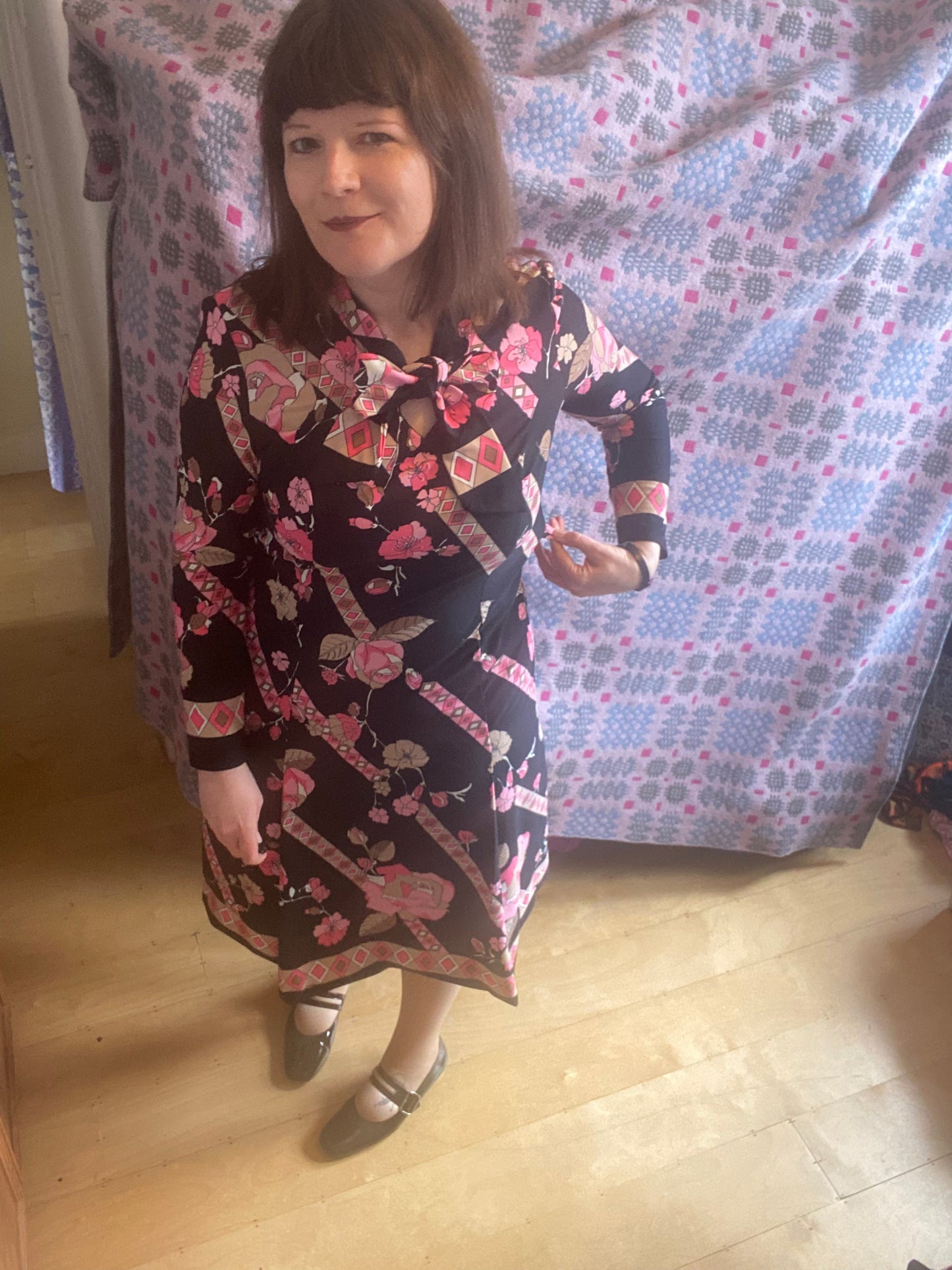 Vintage Pink black pussybow dress 70s size 16