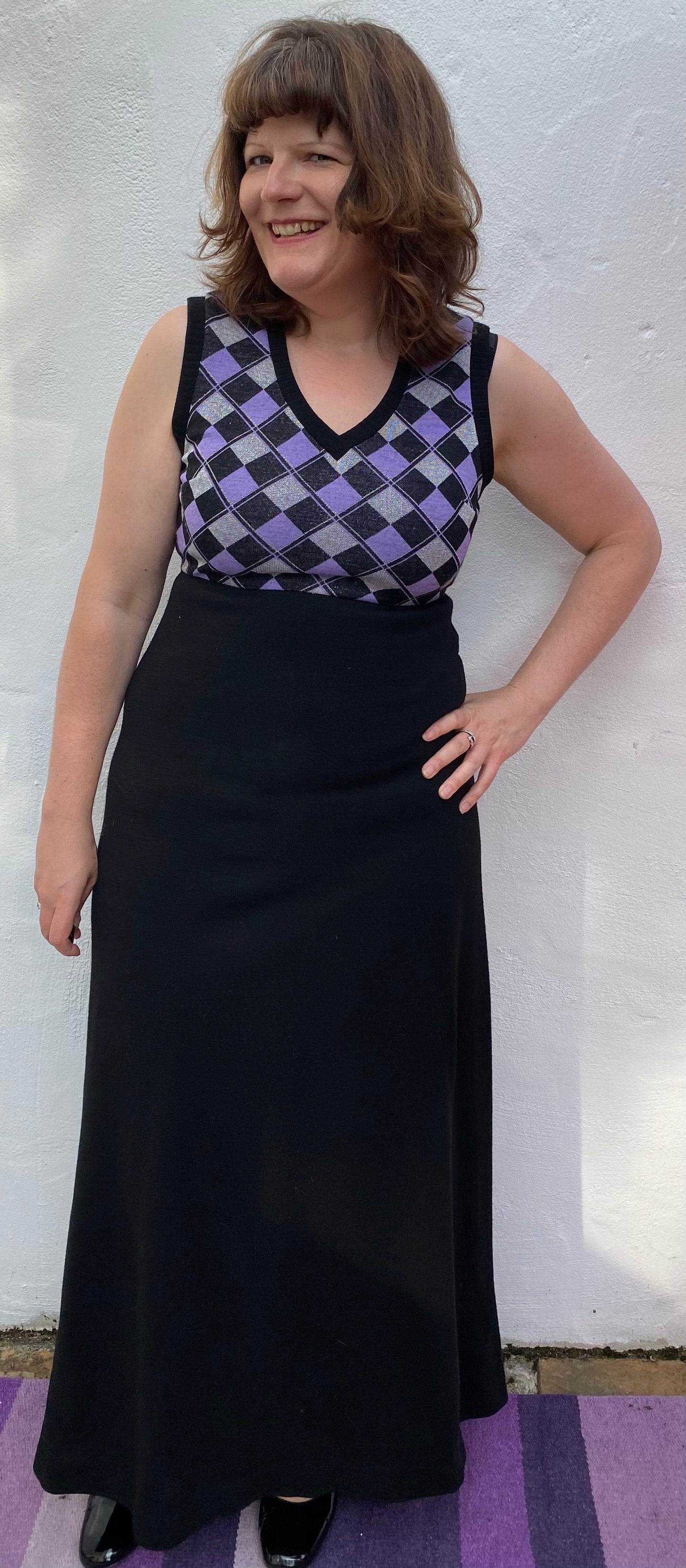 Vintage 70s purple black Argyle check print sleeveless jesersy / wool maxi dress with v neck size 14