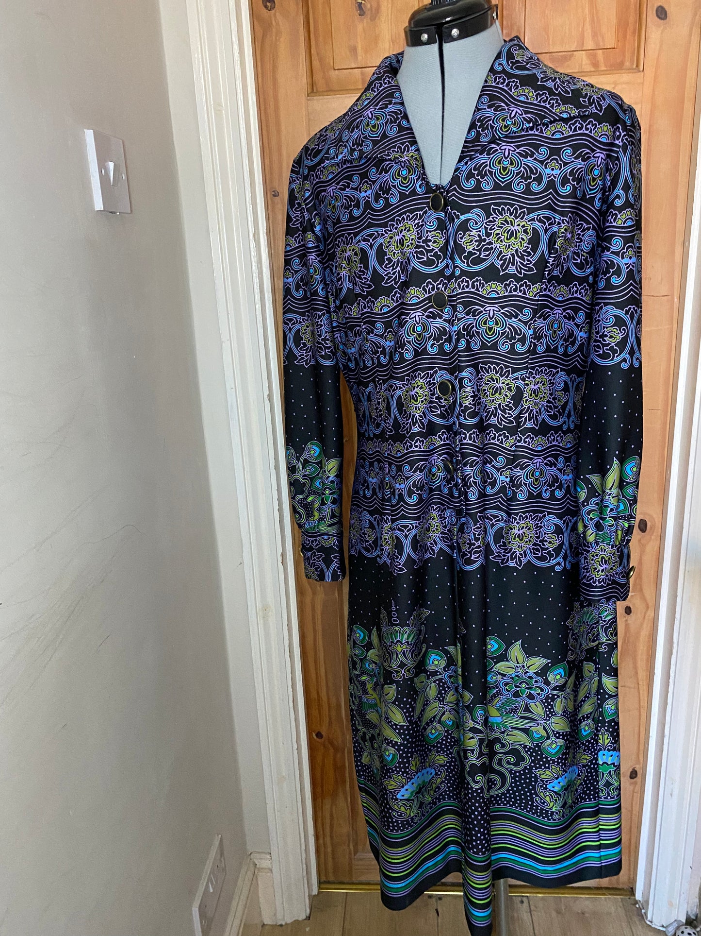 Vintage 70s polyester C&A purple blue floral print dagger collar midi shirt dress size 12