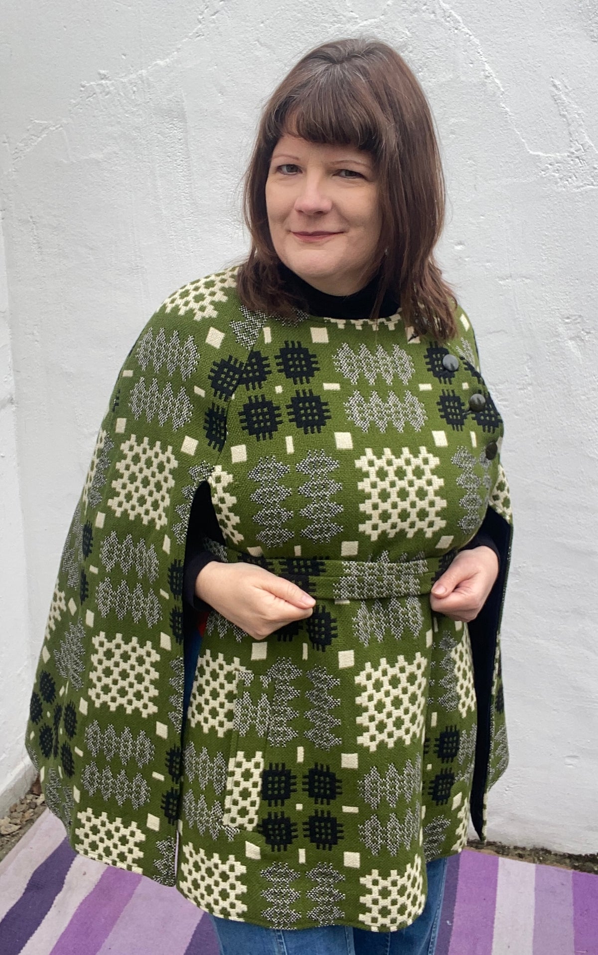 Vintage Welsh Wool Tapestry cape Portcullis print khaki green white grey belt side buttons pockets up to size 14