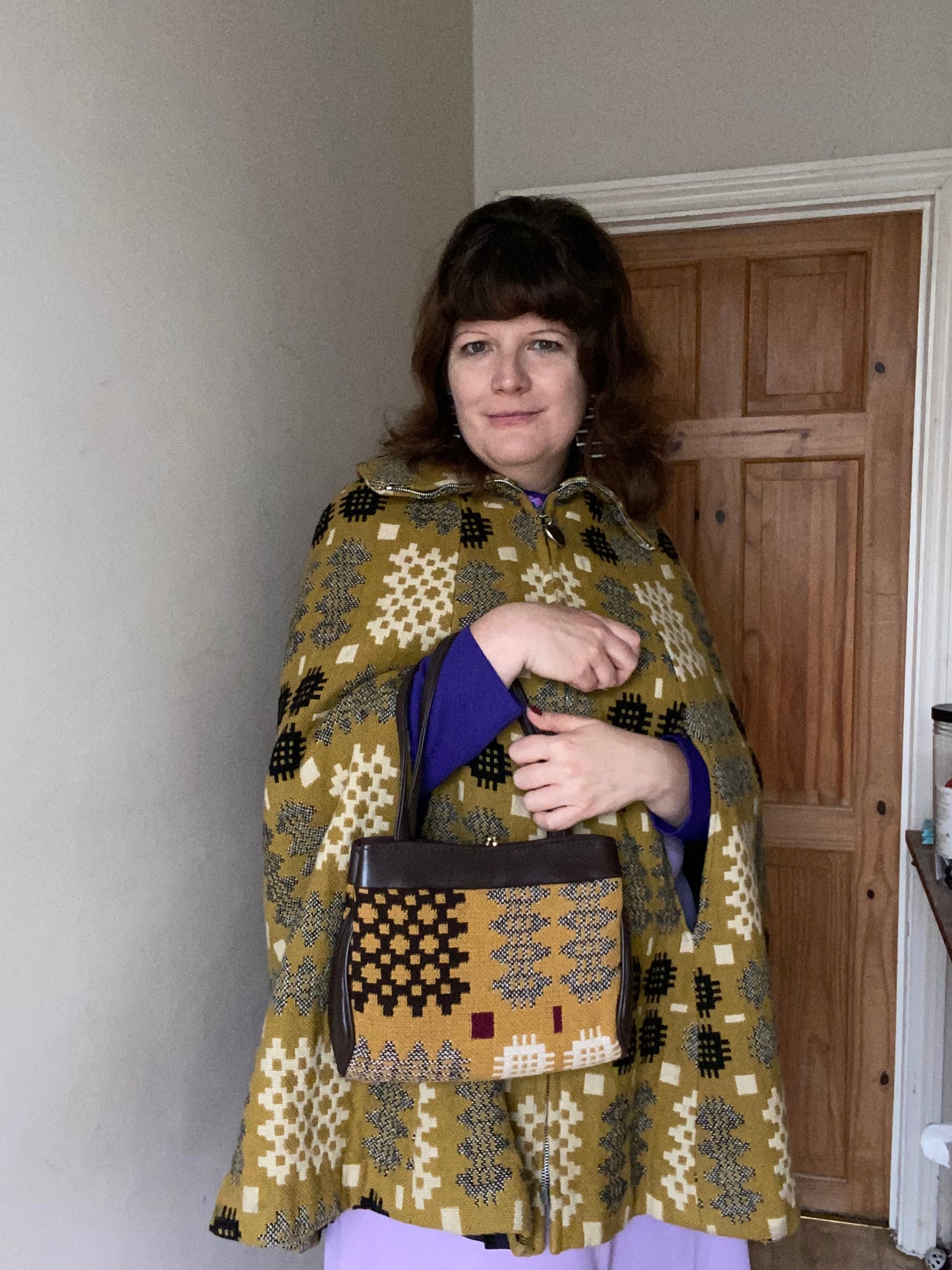 Vintage yellow mustard black white portcullis print long Welsh Wool Tapestry cape collar zip up to size 12 14