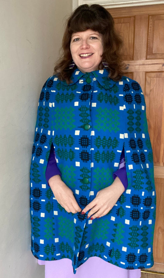 Vintage blue teal white portcullis print long Welsh Wool Tapestry cape collar buttons up to size 12 14