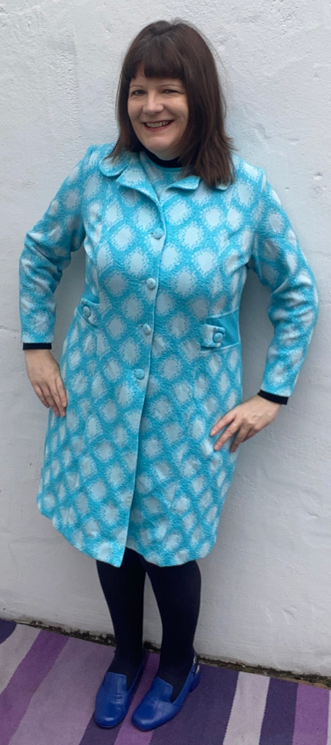 Vintage turquoise blue white print Crimplene 60s 70s coat and dress suit two piece size 18 20