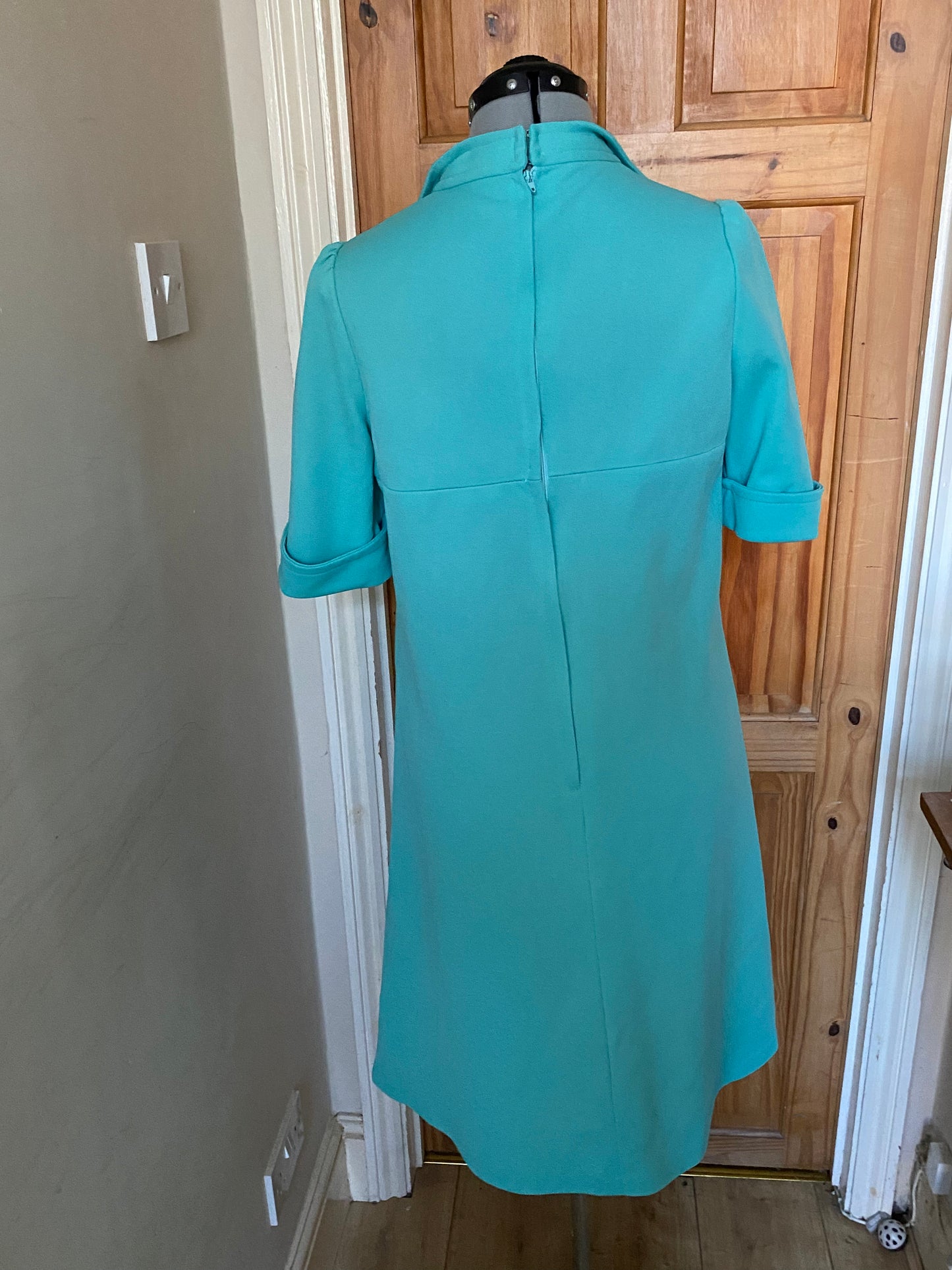 Vintage turquoise aqua blue 70s short sleeve polyester collar dress by Linzi size 14 16