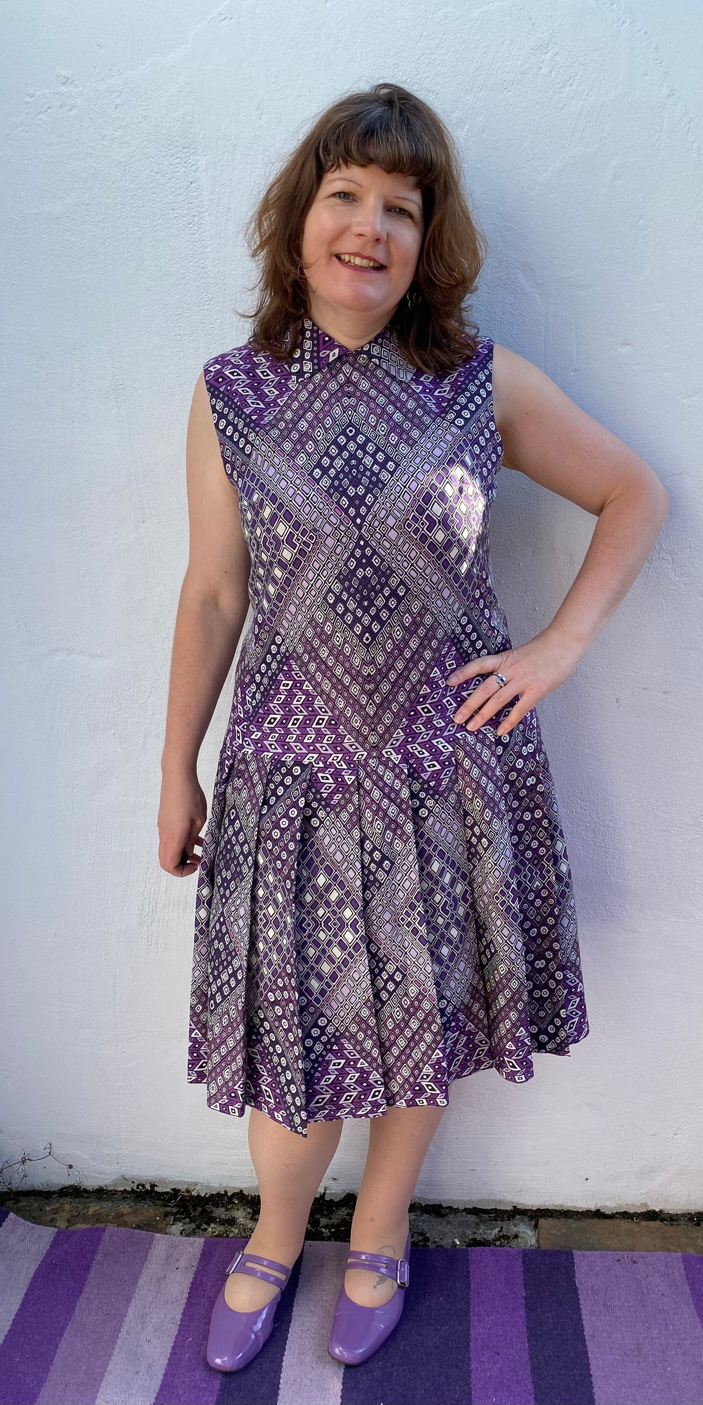 Vintage Handmade polyester silk 60s 70s geometric print pleated dress size 14 16 purple lilac tie