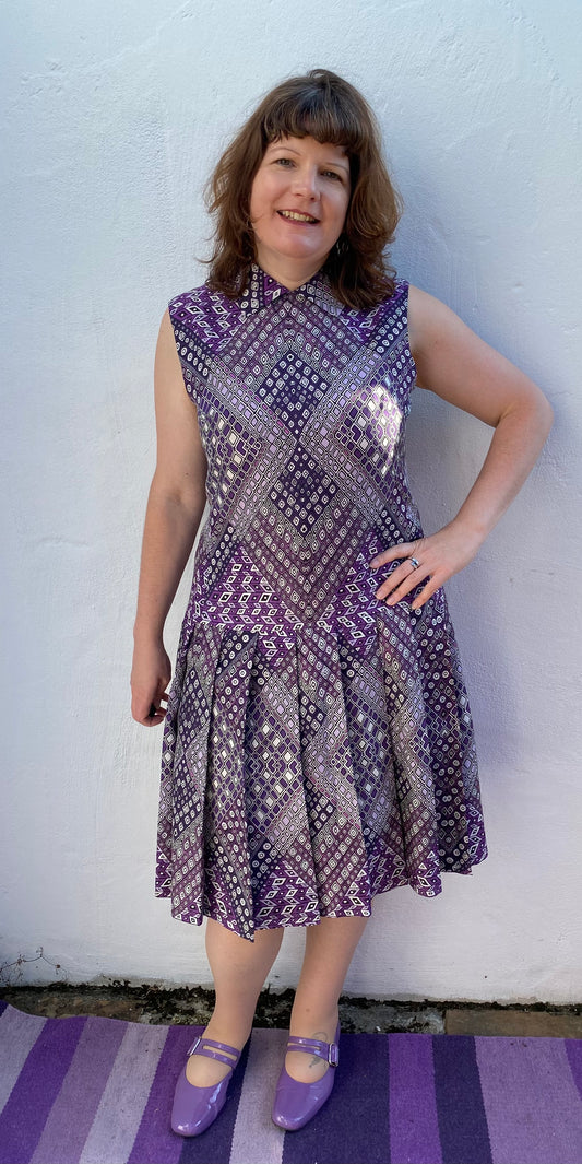 Vintage Handmade polyester silk 60s 70s geometric print pleated dress size 14 16 purple lilac tie