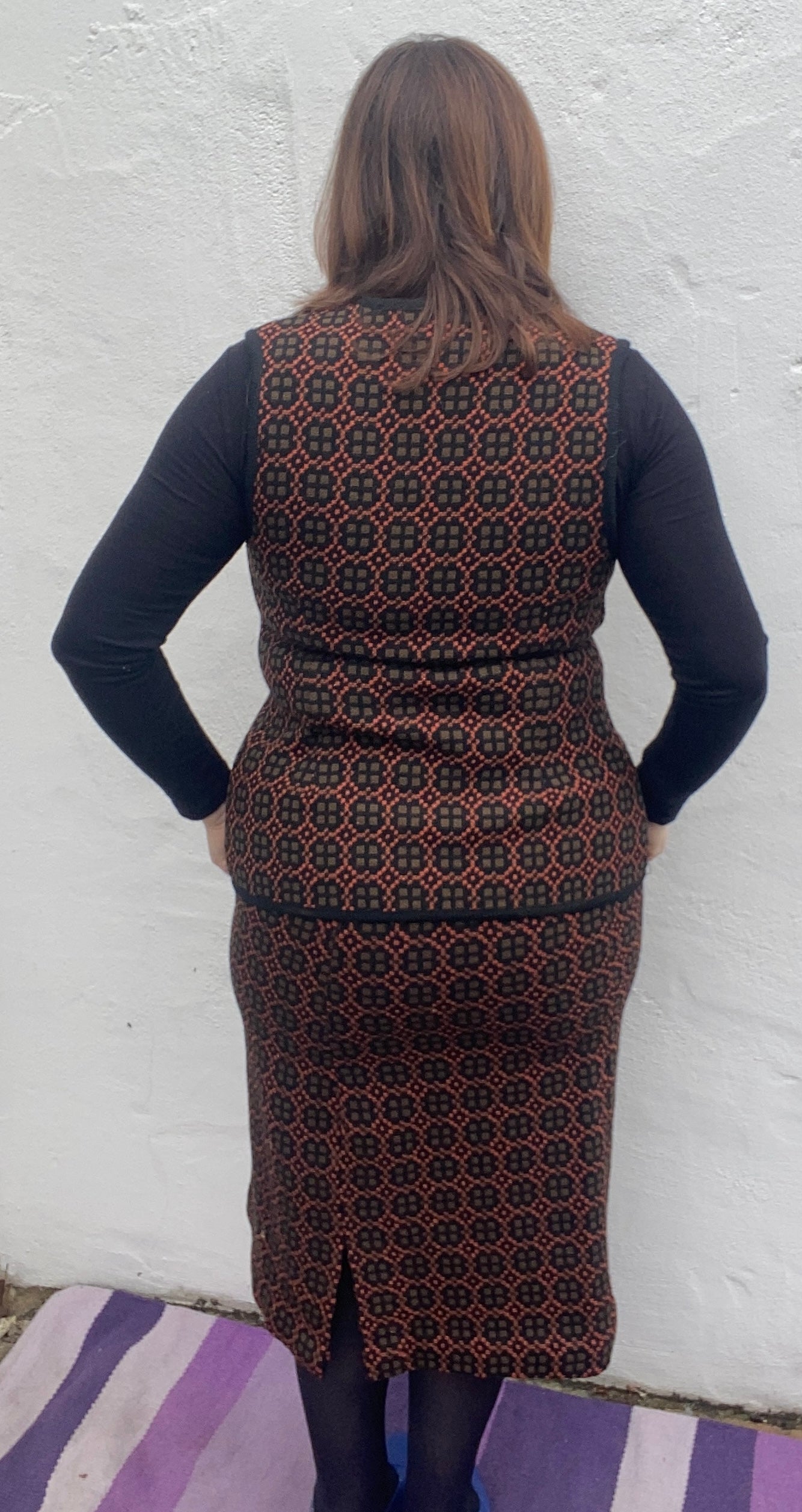 Vintage 60s Welsh wool tapestry pencil skirt coral orange brown Eclipse print size 12 14