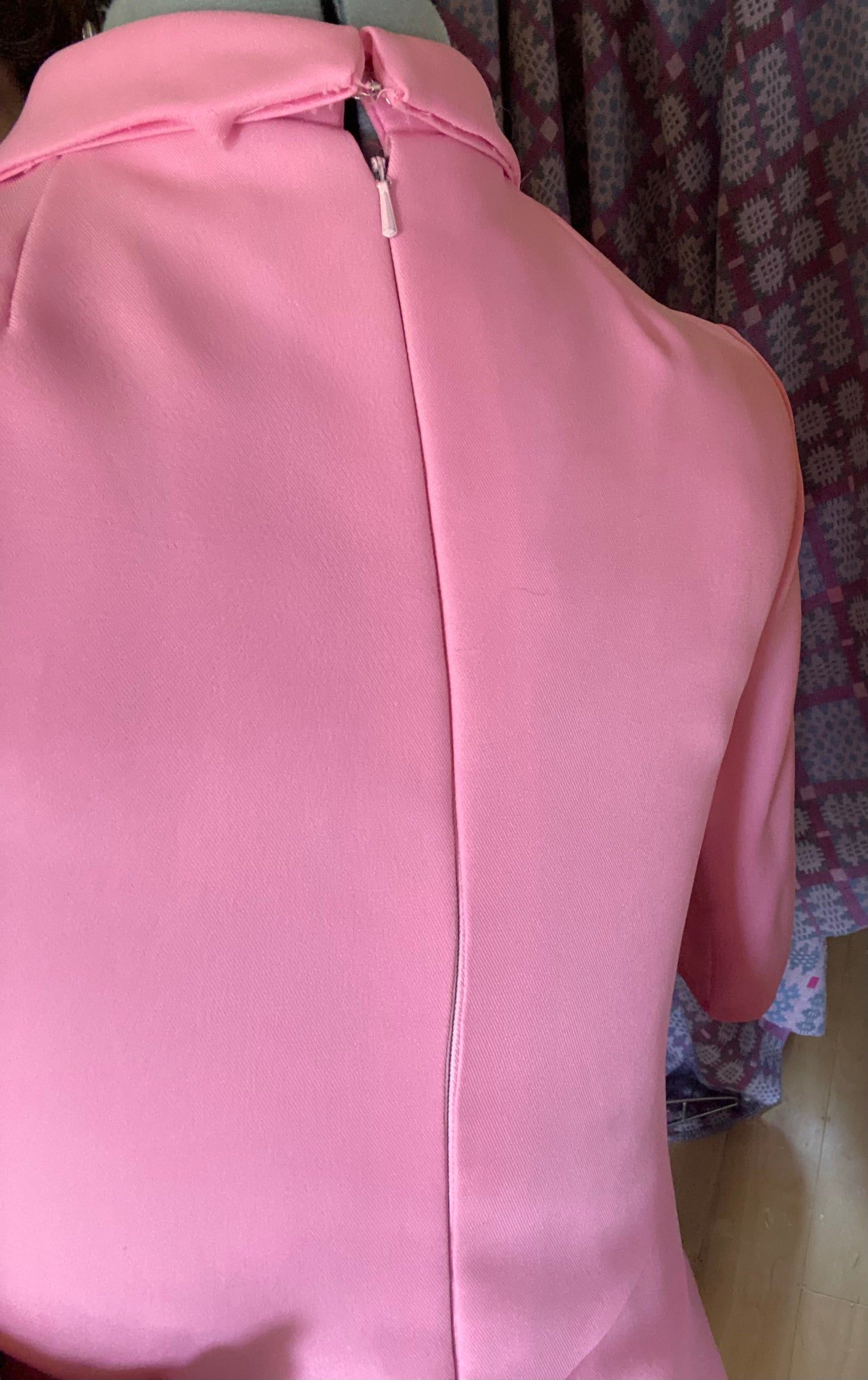 Vintage Ann Michael 60s polyester high neck 3/4 sleeves mini dress pink size 10