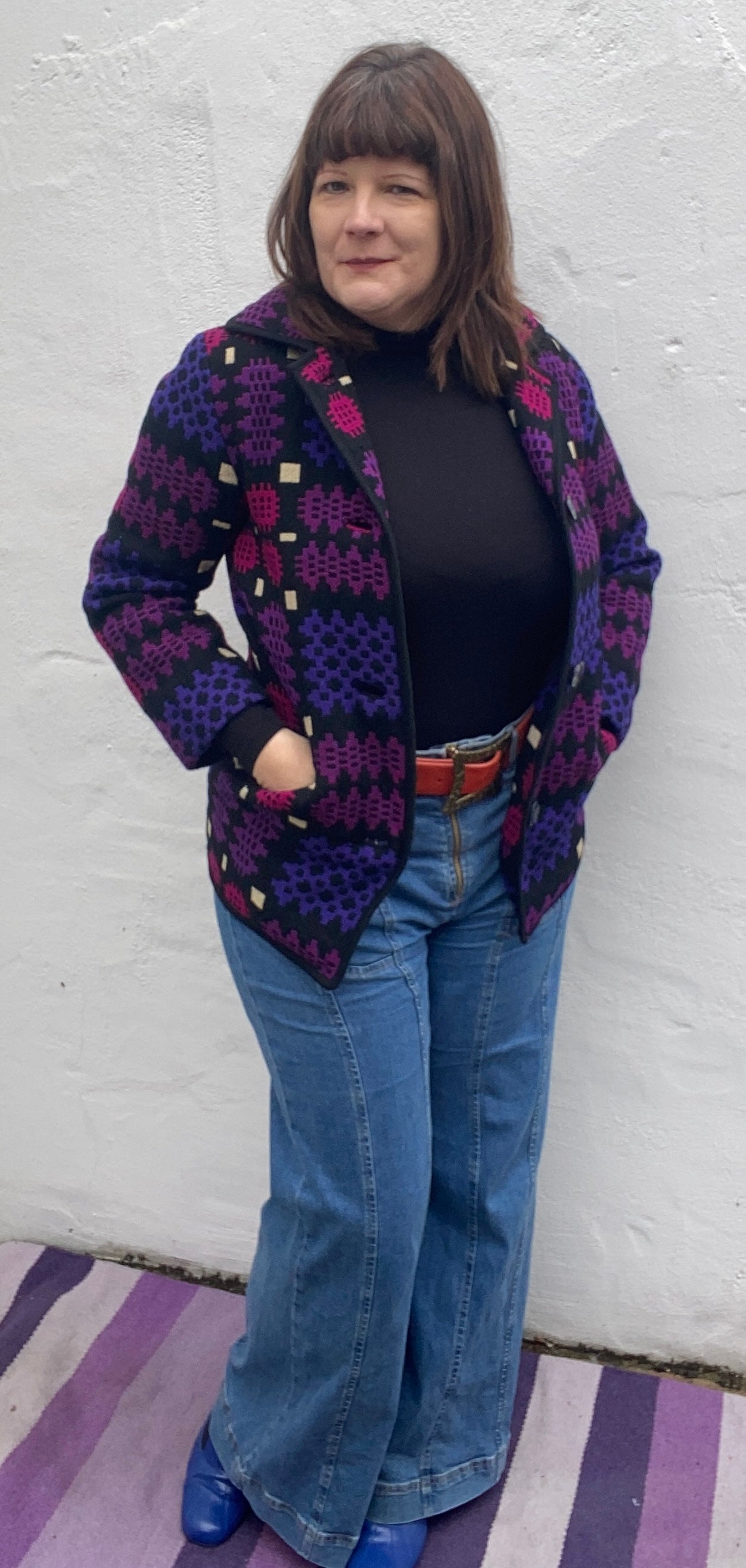 Vintage 60s 70s Welsh Wool Tapestry Jacket portcullis print purple blue white size 10 pockets Jon Ro Fashions