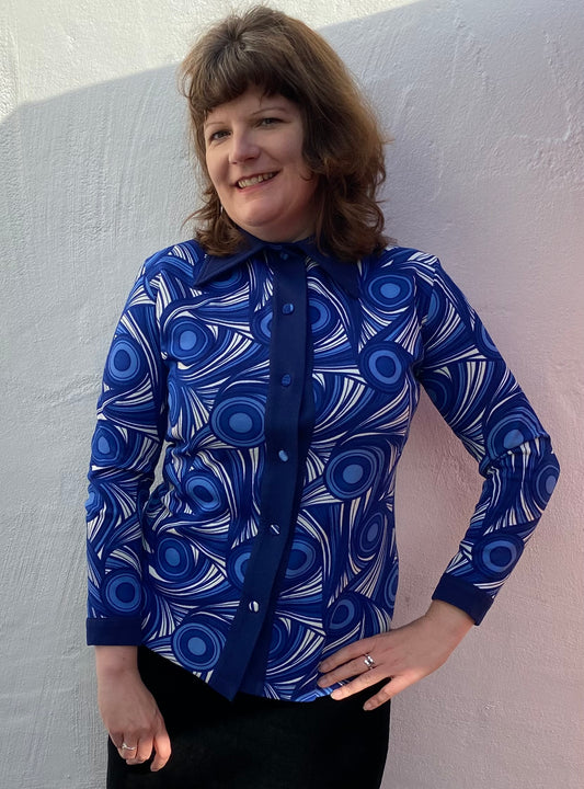 Vintage 60s 70s blue white polyester shirt dagger collar swirl psychedelic print size 14