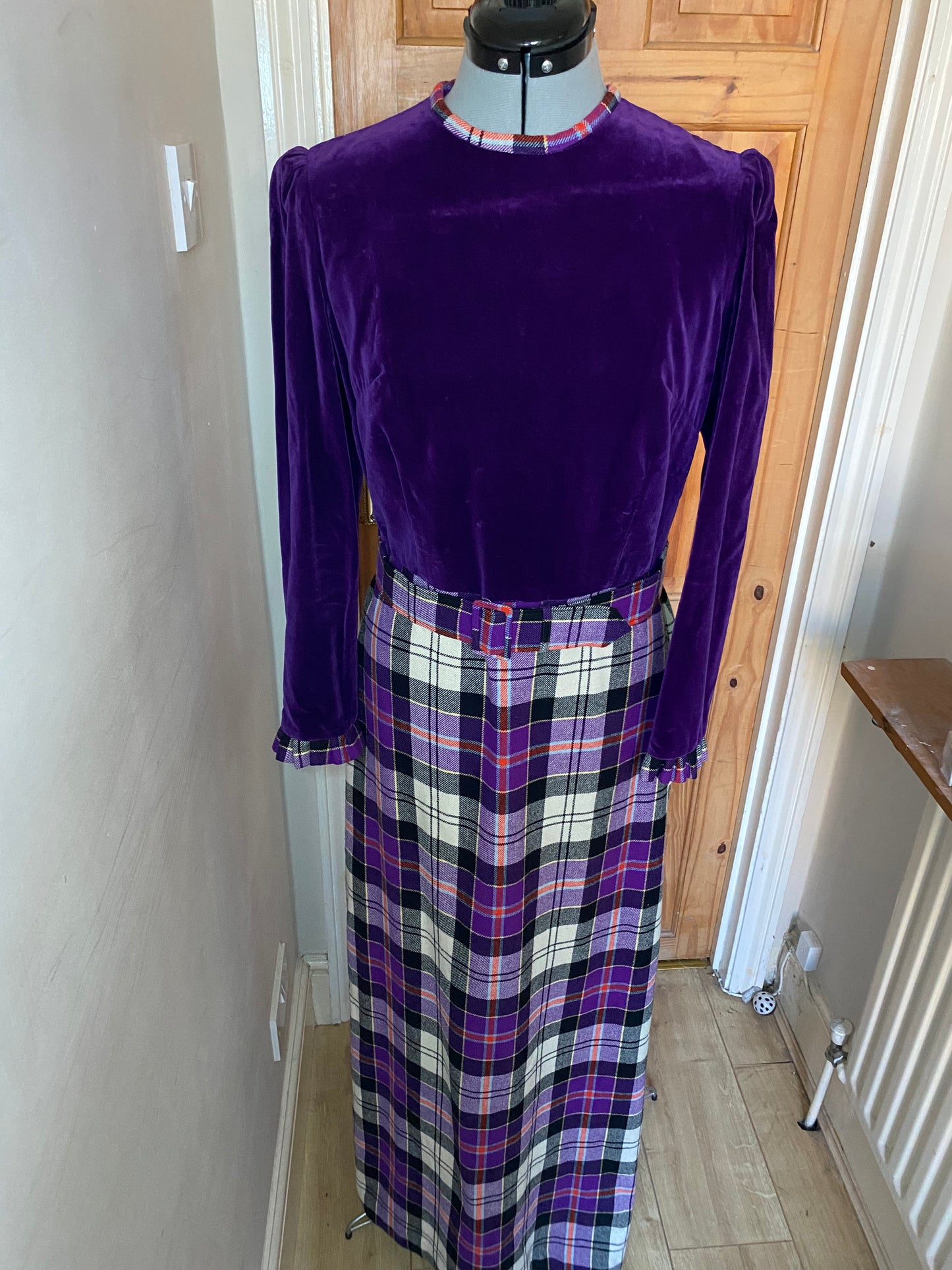 Vintage 70s purple velvet wool tartan print long sleeve maxi dress size 14 Ceilidh Christmas