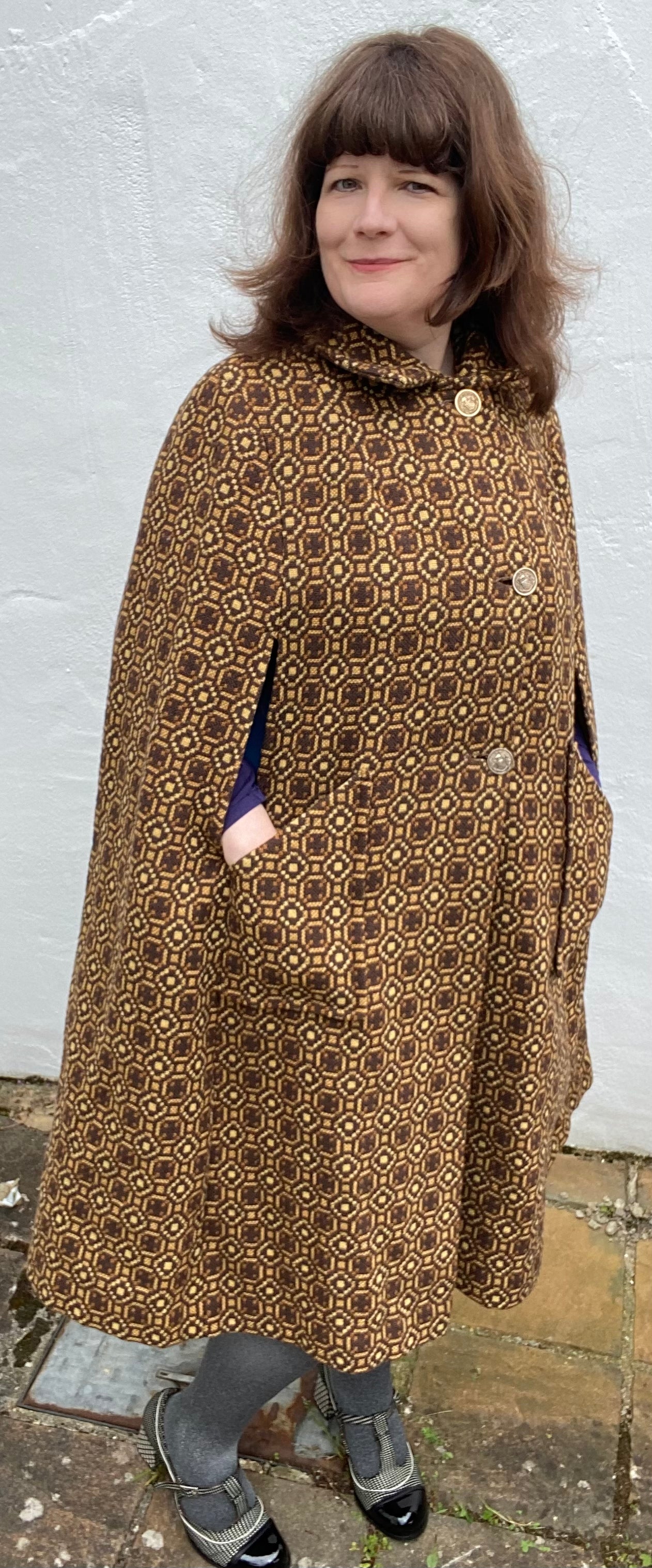 Vintage brown print long Welsh Wool Tapestry cape metal buttons size L