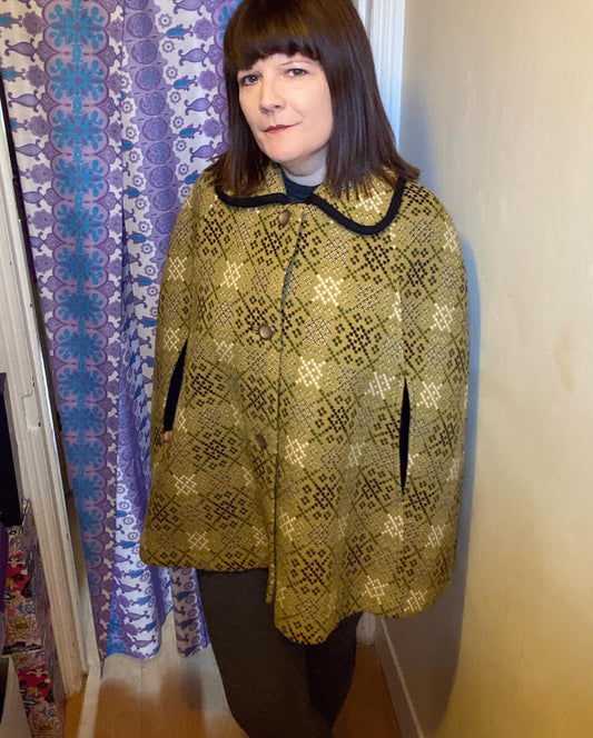 Vintage welsh wool Mustard yellow Tapestry cape from welsh woolens 60s/70s Collared up to size 16 18