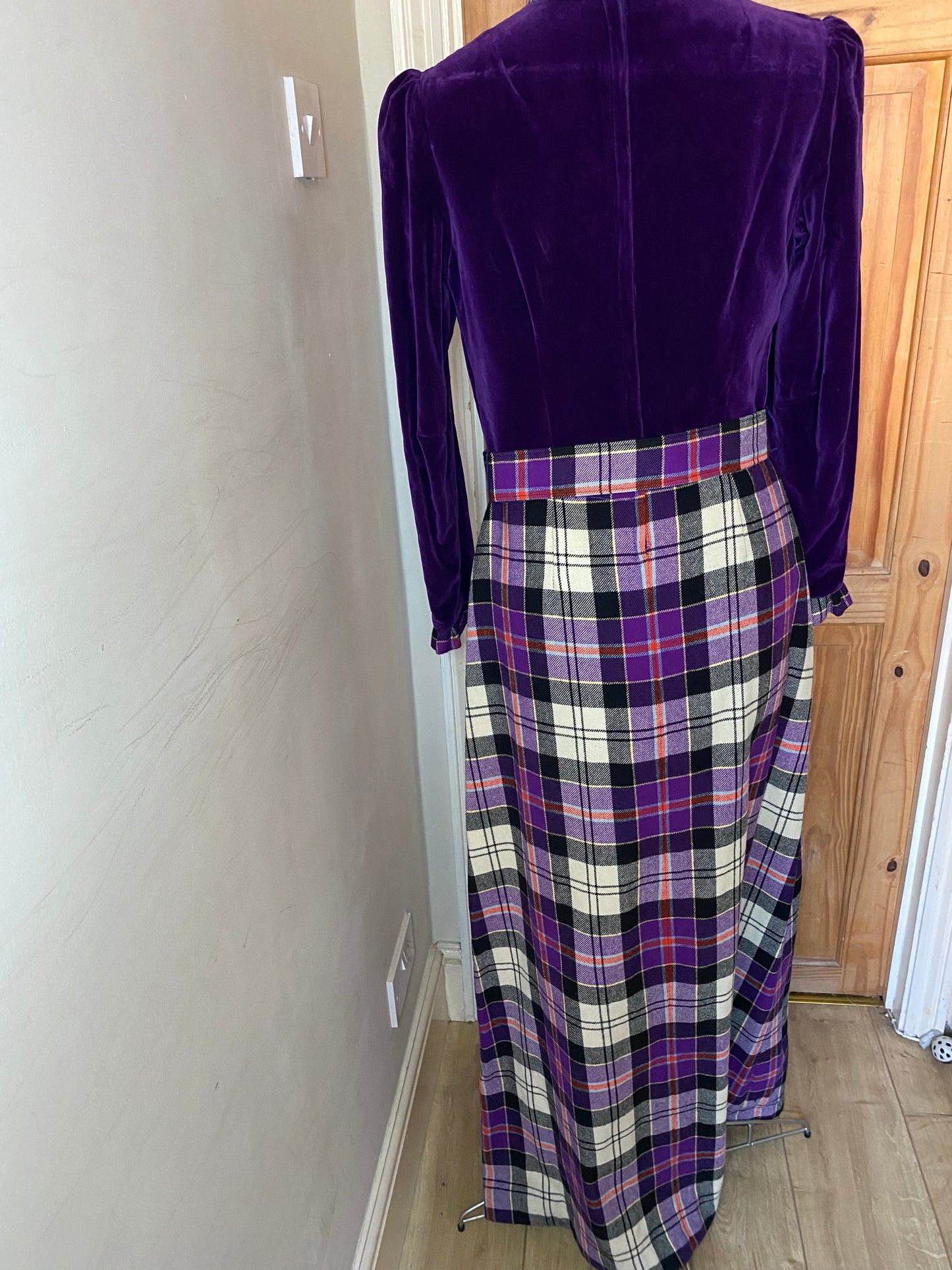 Vintage 70s purple velvet wool tartan print long sleeve maxi dress size 14 Ceilidh Christmas