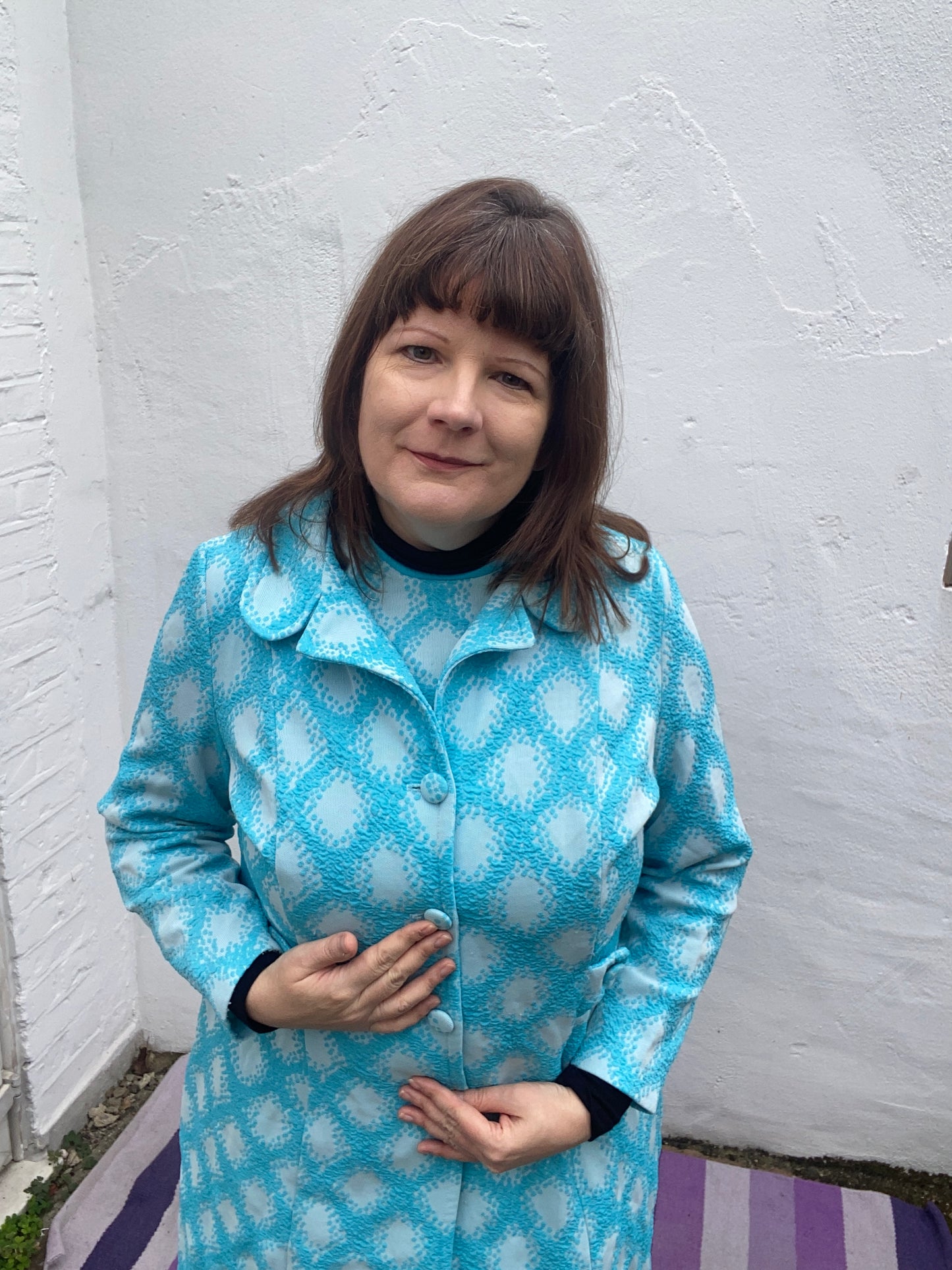 Vintage turquoise blue white print Crimplene 60s 70s coat and dress suit two piece size 18 20