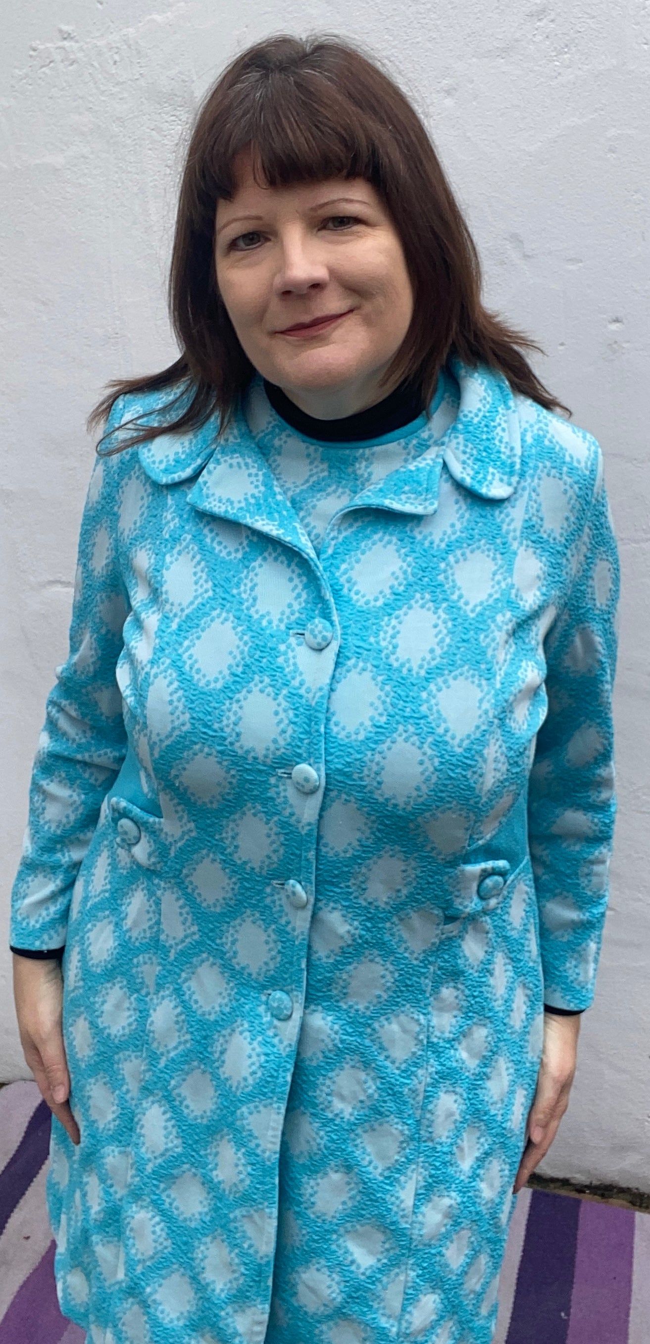 Vintage turquoise blue white print Crimplene 60s 70s coat and dress suit two piece size 18 20