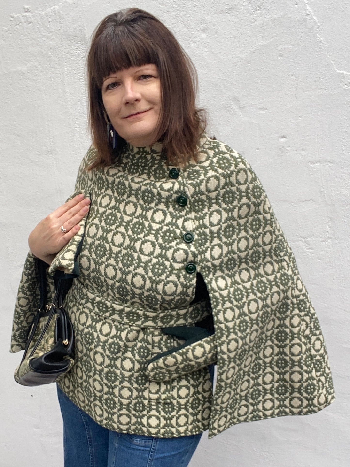Vintage Welsh Wool Tapestry cape belt green cream side buttons geometric print pockets size 12 14