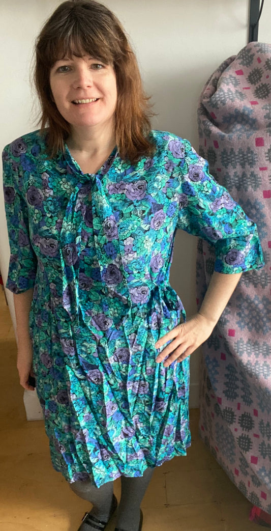 Vintage teal blue purple floral print pussybow dress 80s size 18 silky polyester handmade