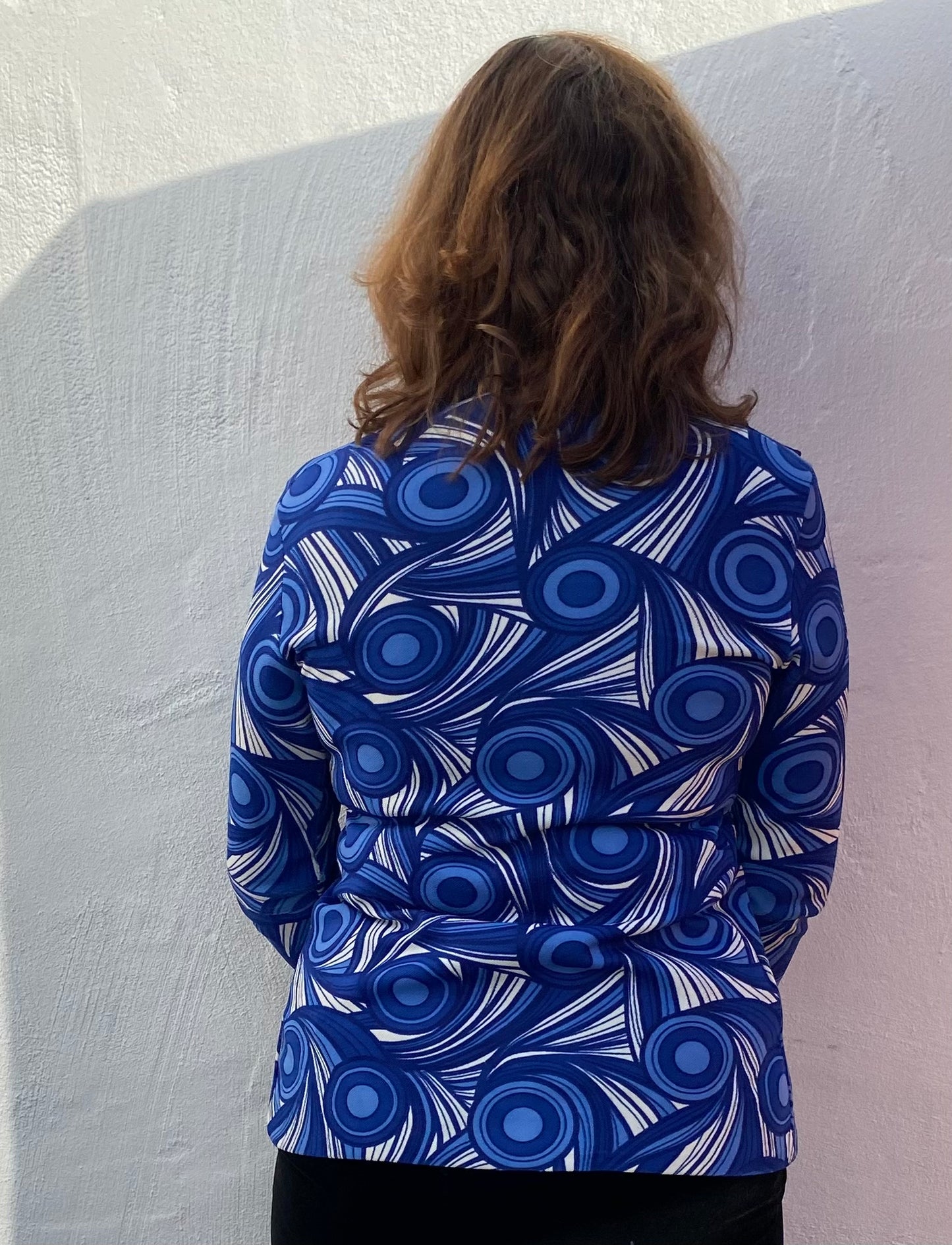 Vintage 60s 70s blue white polyester shirt dagger collar swirl psychedelic print size 14