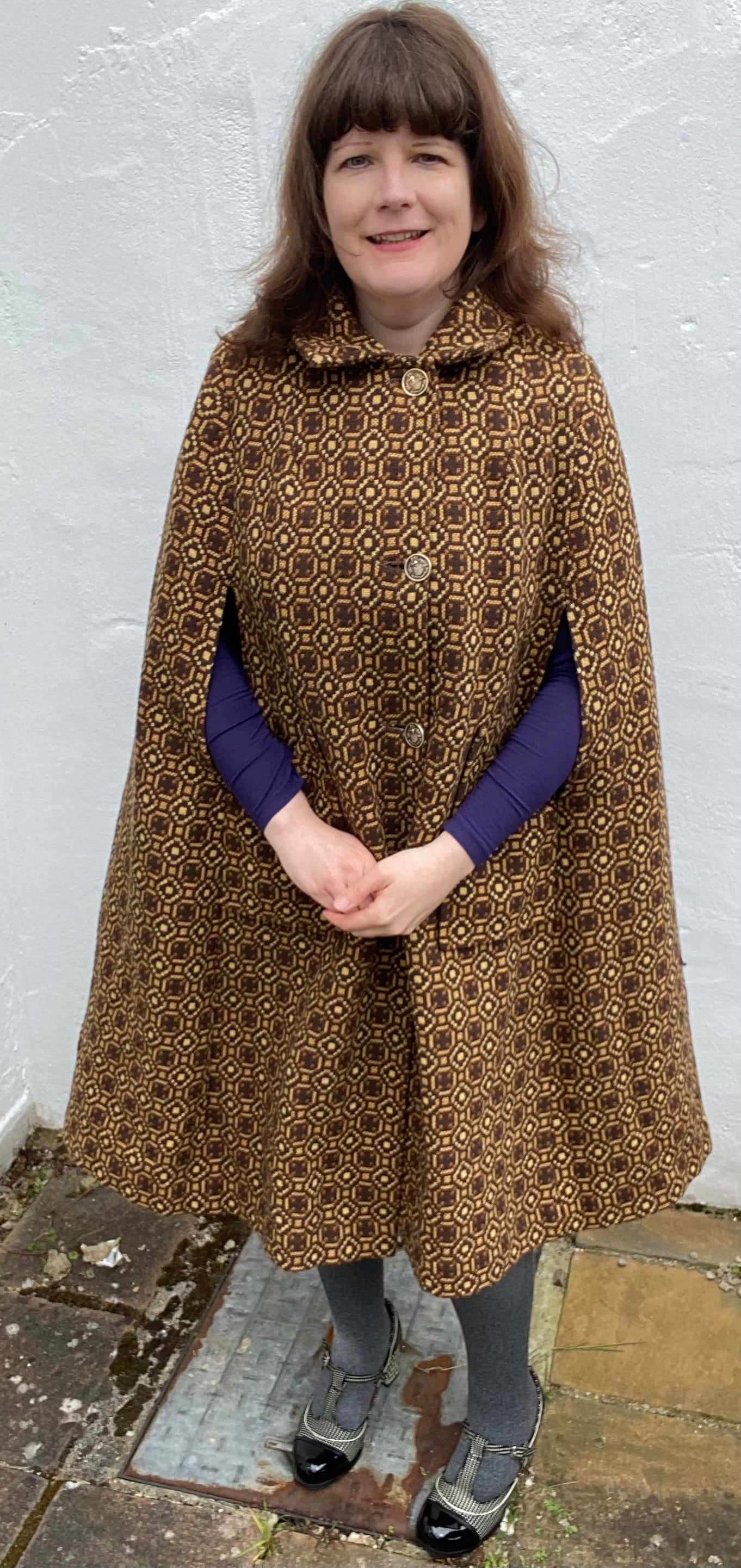 Vintage brown print long Welsh Wool Tapestry cape metal buttons size L