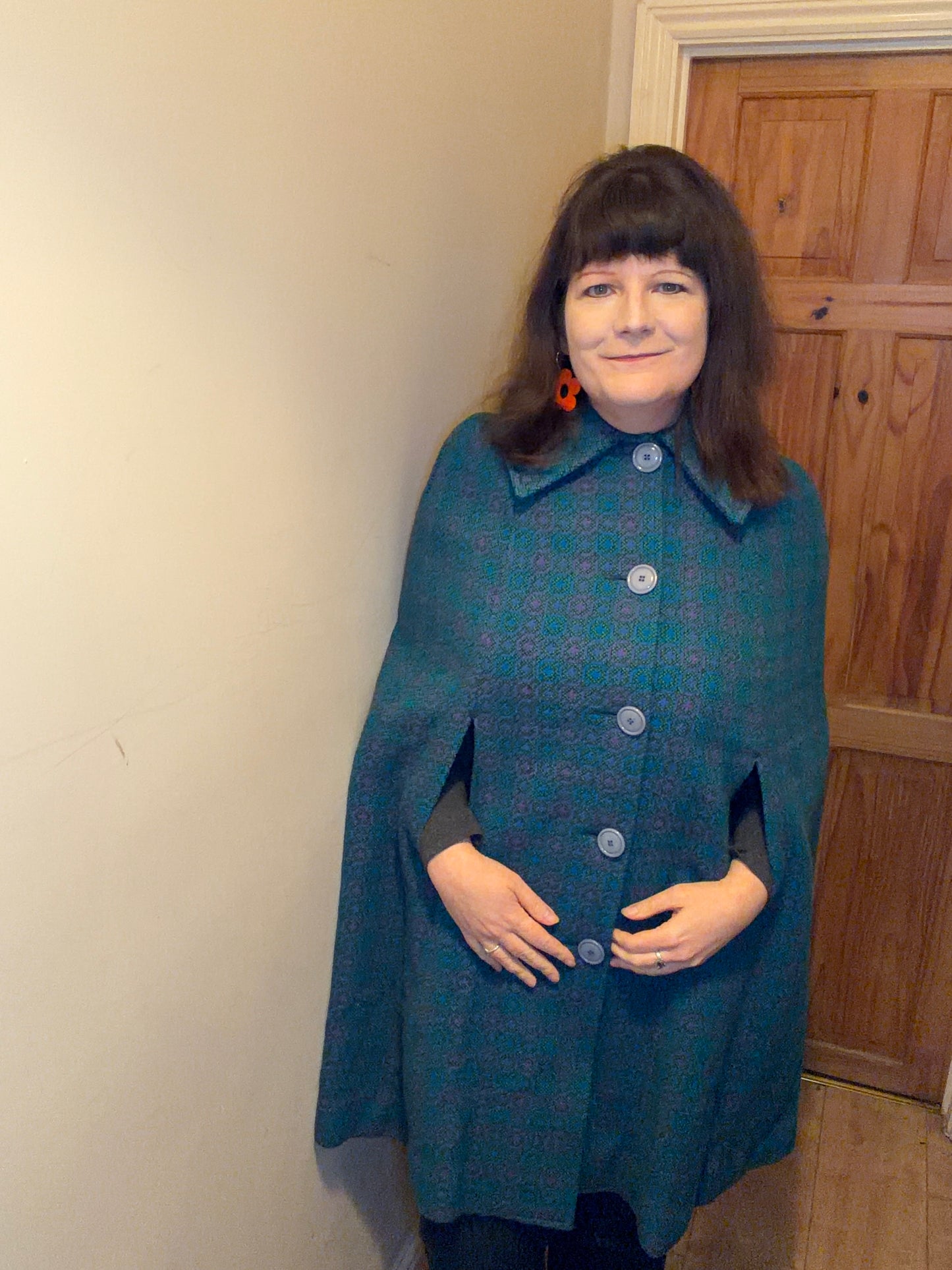 Vintage blue pink turquoise print long Welsh Wool Tapestry cape collar buttons up to size 18 20