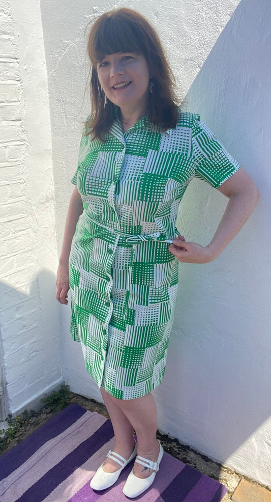 Vintage 70s green white St Michael shirt dress with belt short sleeves polyester size 14 16