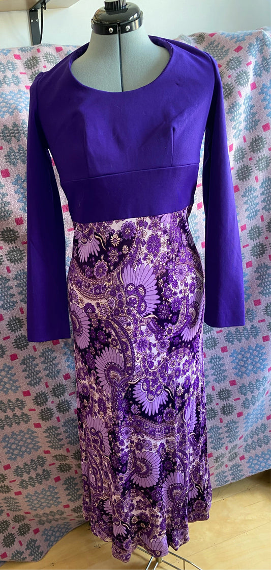 Vintage Purple 70s handmade maxi dress swirl pschedelic print long sleeves size 12 14