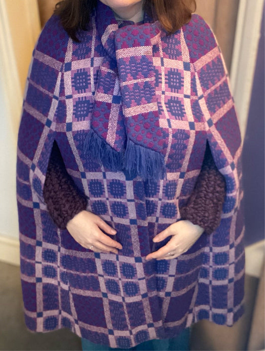 Vintage Purple long Welsh Wool Tapestry cape with attached scarf [16 18 20]