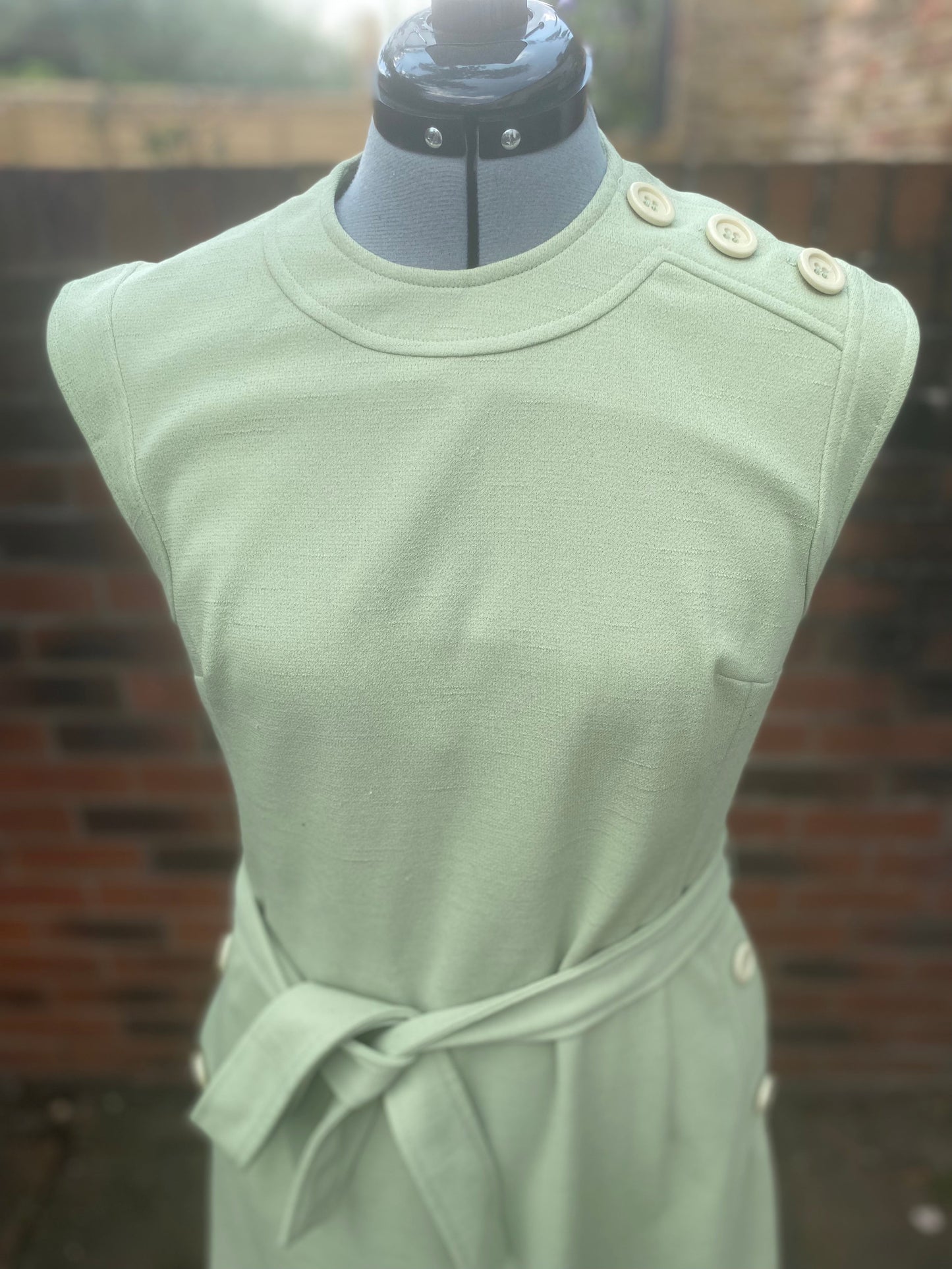 Vintage 60s avocado green button dress size 12 14 belted with pockets