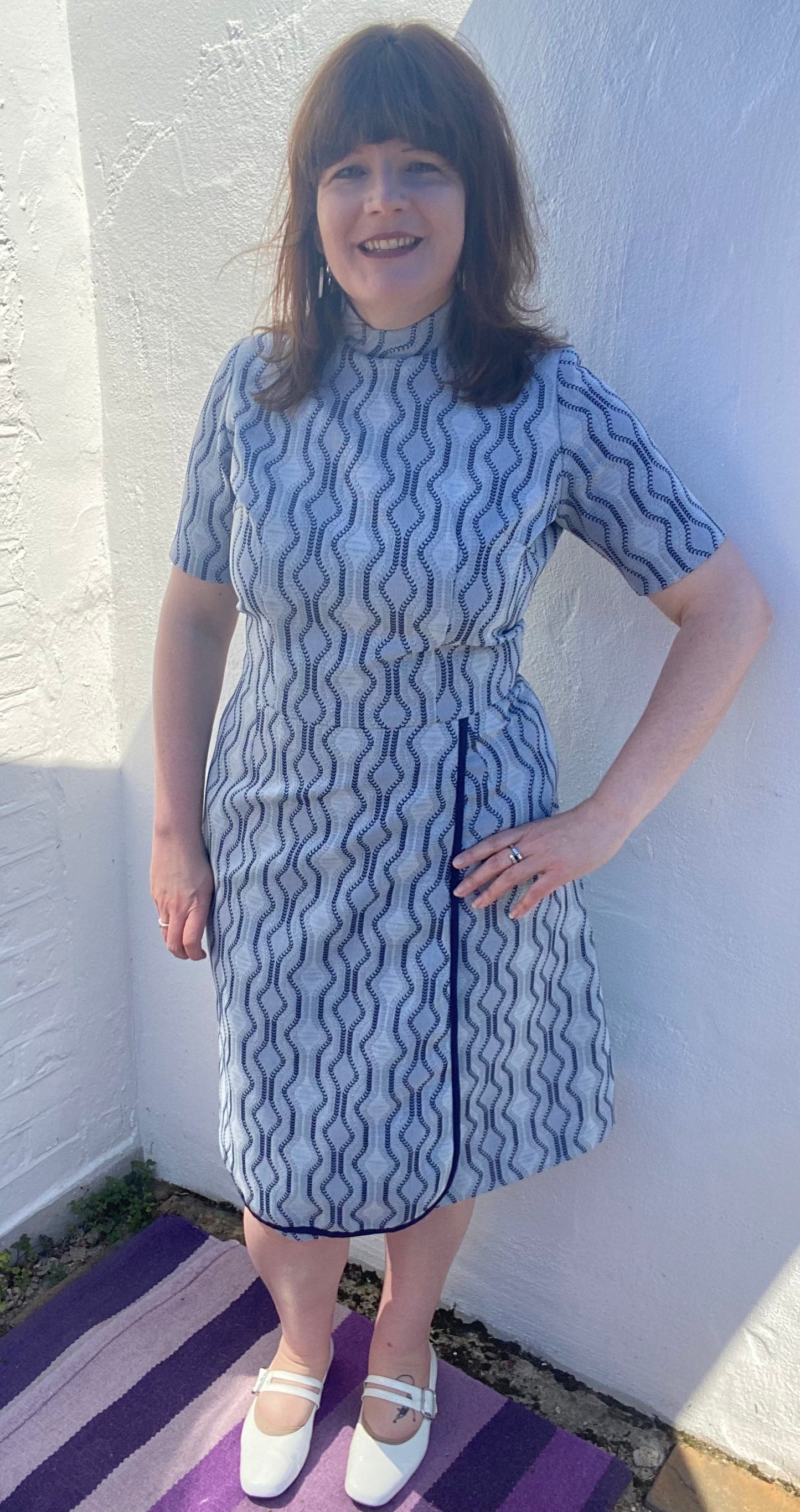 Vintage 60s 70s high neck blue short sleeve shift dress with wrap skirt crimplene size 14 16