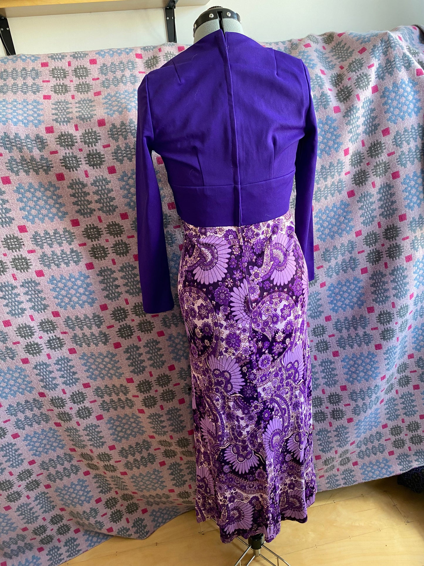 Vintage Purple 70s handmade maxi dress swirl pschedelic print long sleeves size 12 14