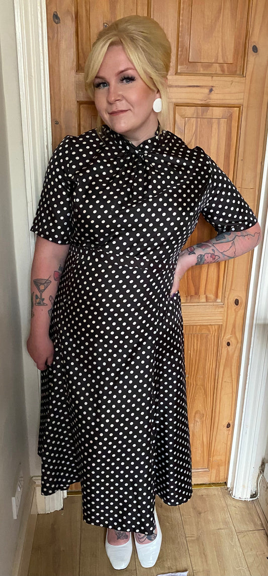 Vintage Black white 60s high neck polka dot belted midi dress size 18 20