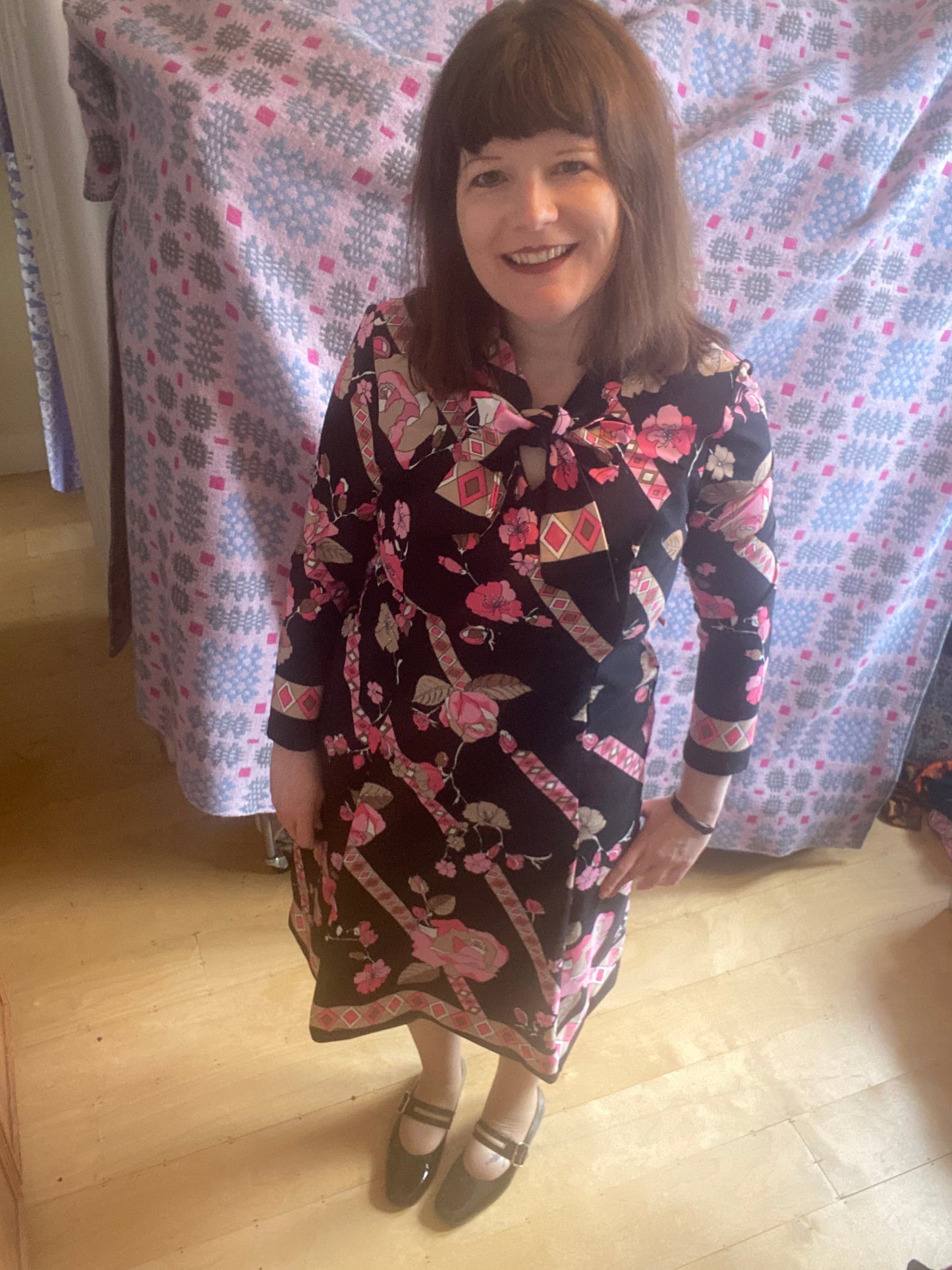 Vintage Pink black pussybow dress 70s size 16