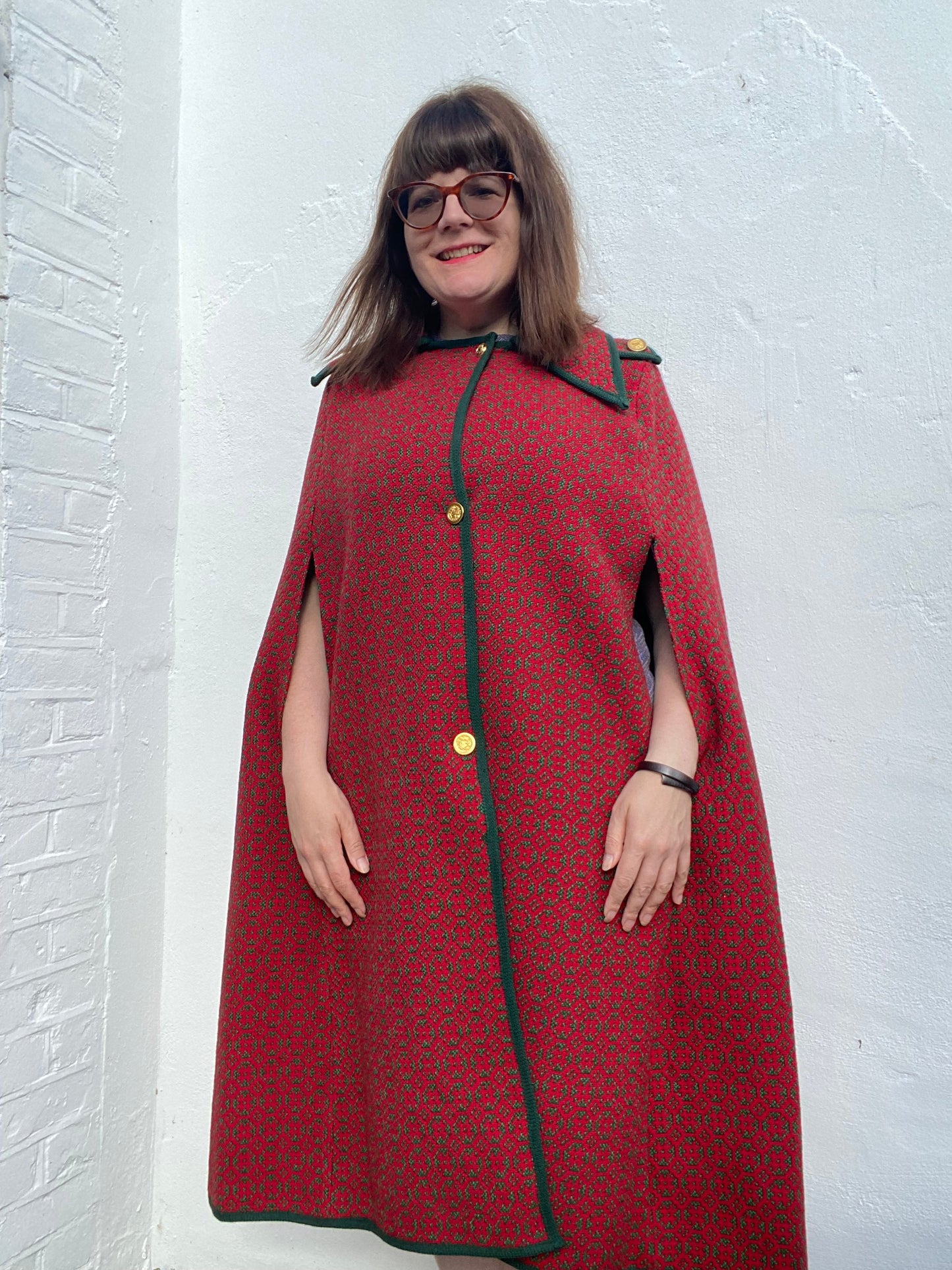 Vintage Long 70s Red Green collared Welsh Wool Tapestry cape [up to 20]