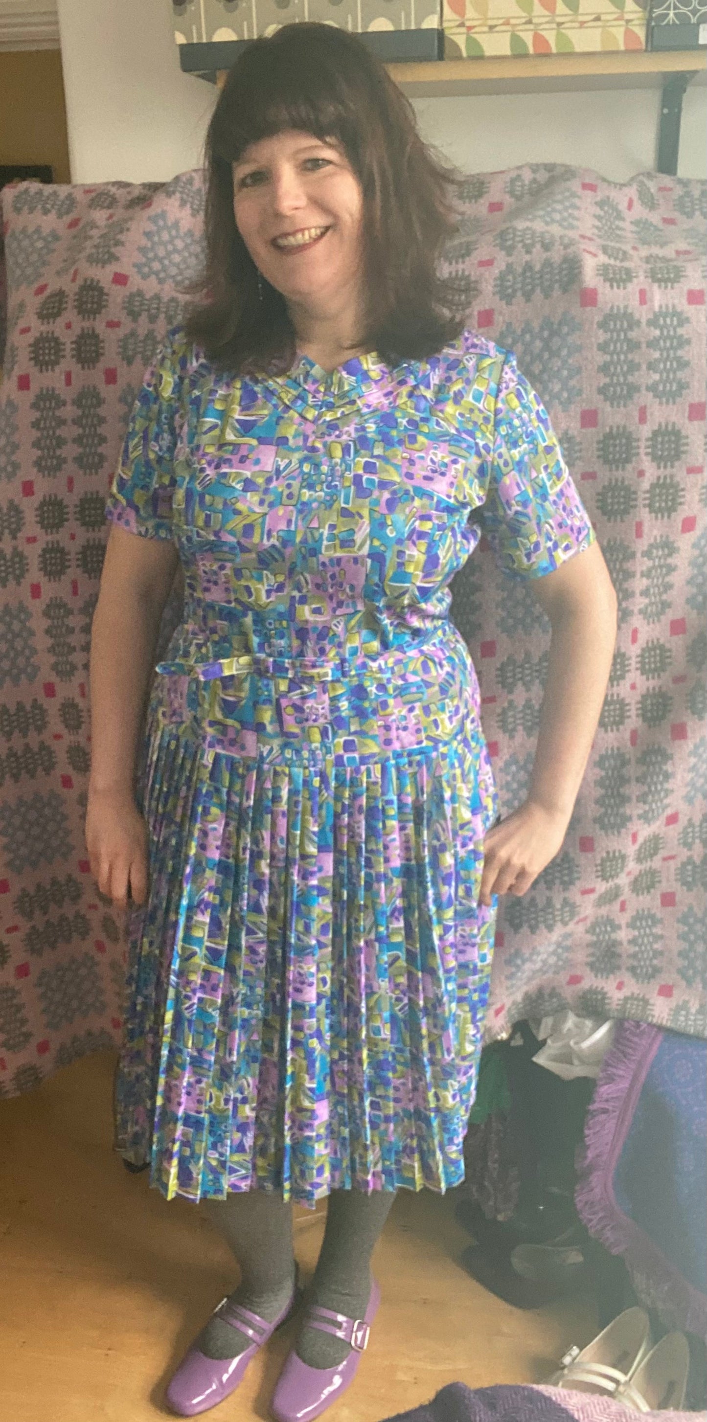 Vintage 80s funky print colourful polyester blue purple pleats dress by Lazarus of London with belt size 18 20