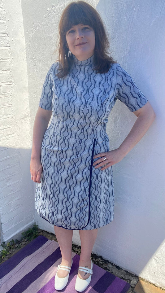 Vintage 60s 70s high neck blue short sleeve shift dress with wrap skirt crimplene size 14 16