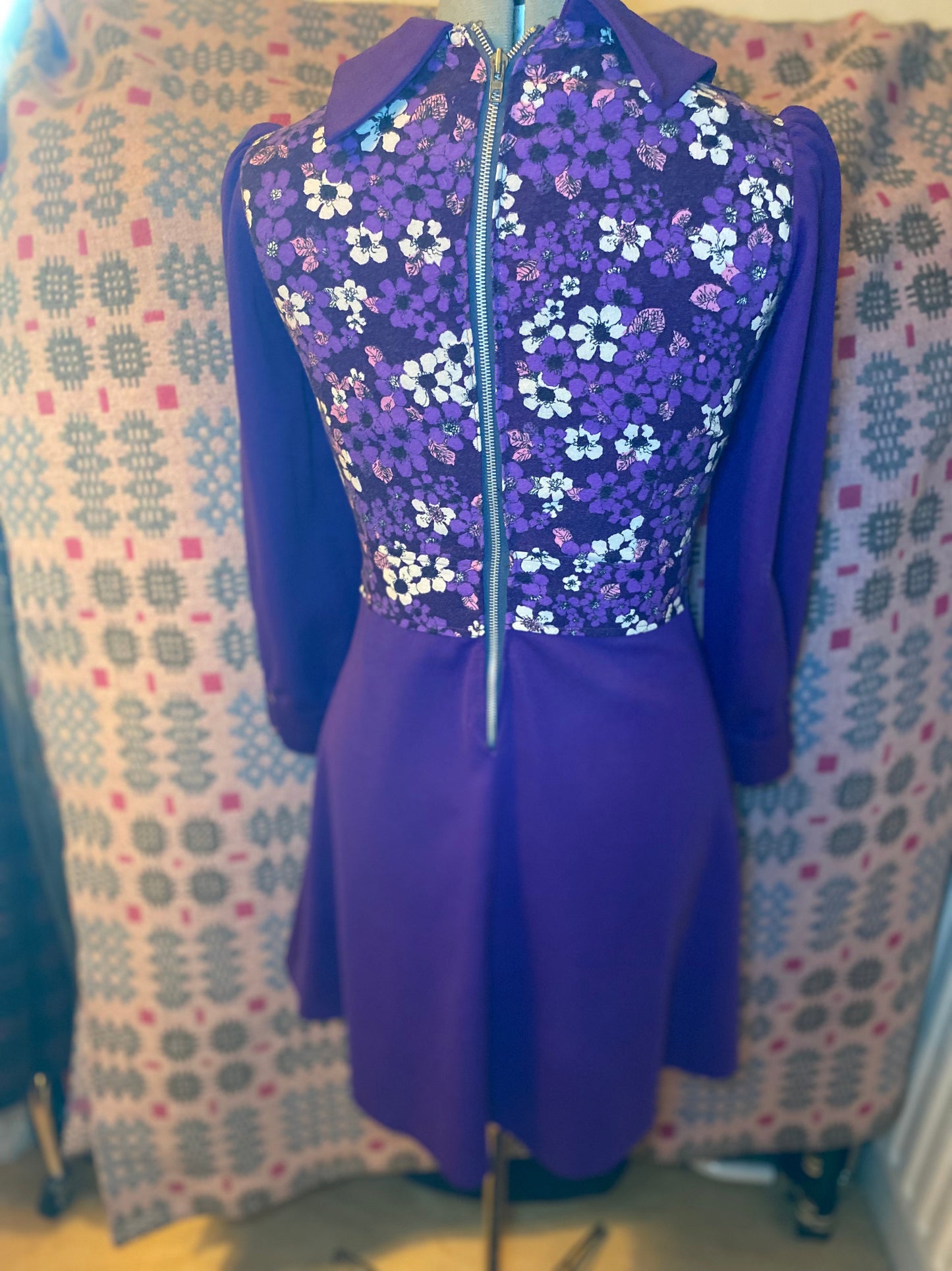 Vintage 60s Polyester purple floral print peter pan collar long sleeve skater dress size 12