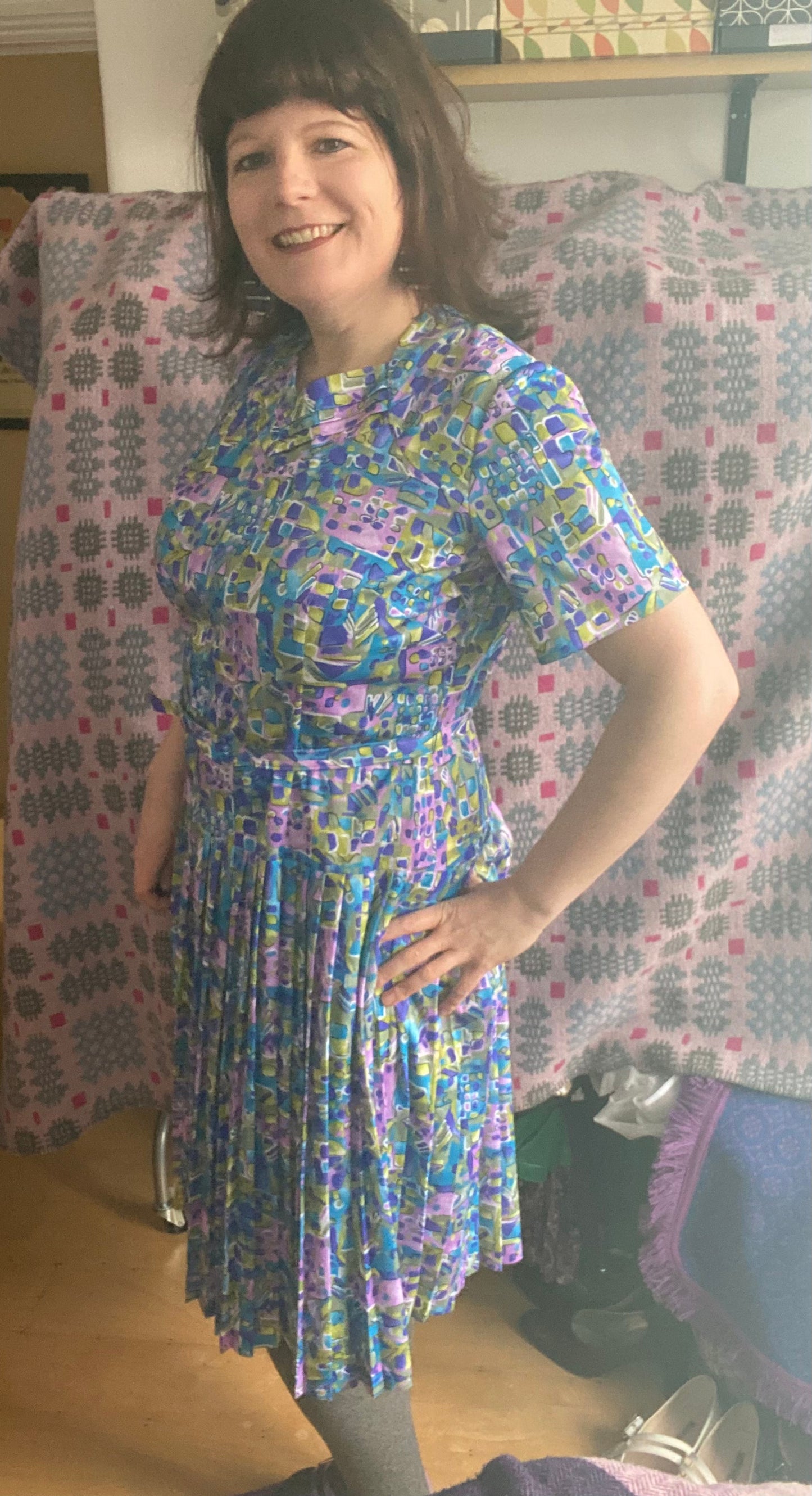 Vintage 80s funky print colourful polyester blue purple pleats dress by Lazarus of London with belt size 18 20