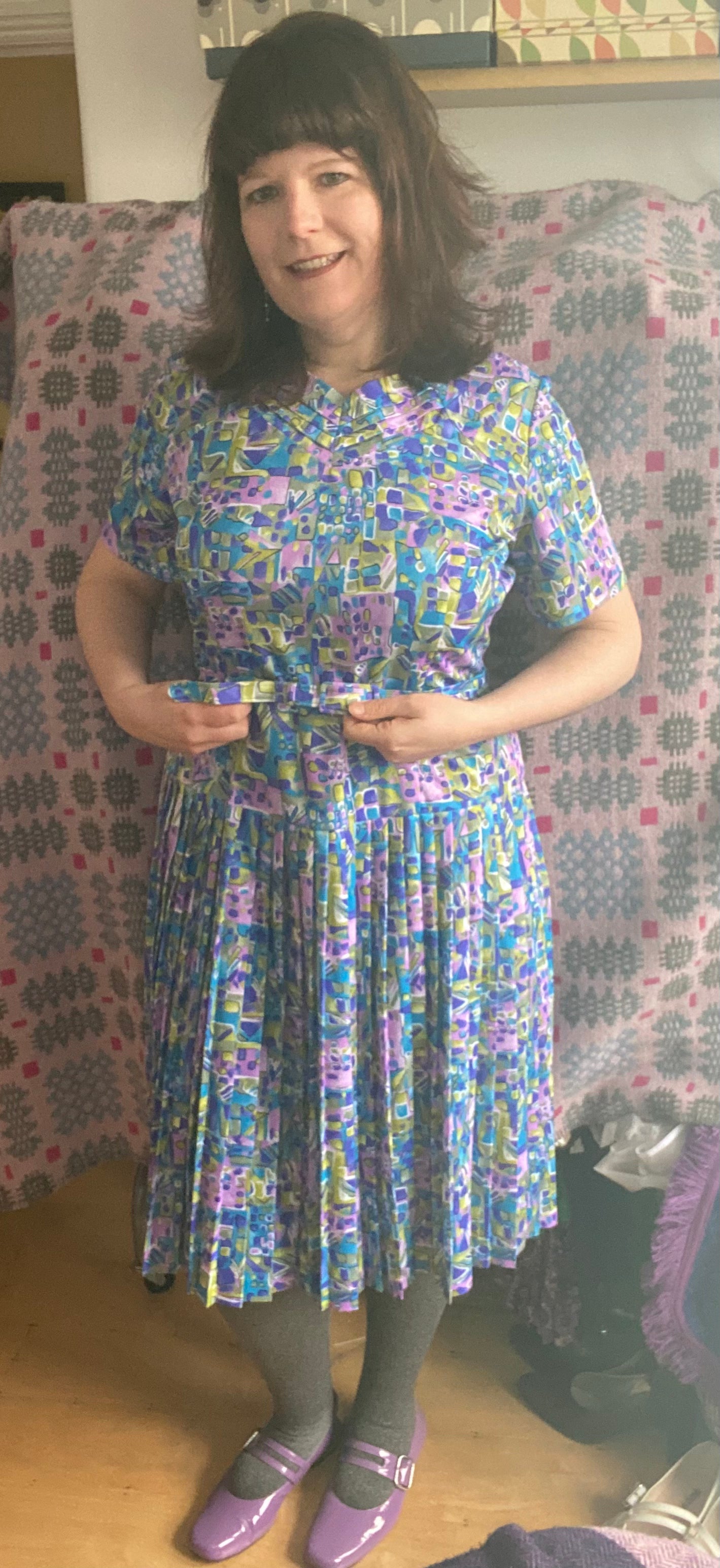 Vintage 80s funky print colourful polyester blue purple pleats dress by Lazarus of London with belt size 18 20