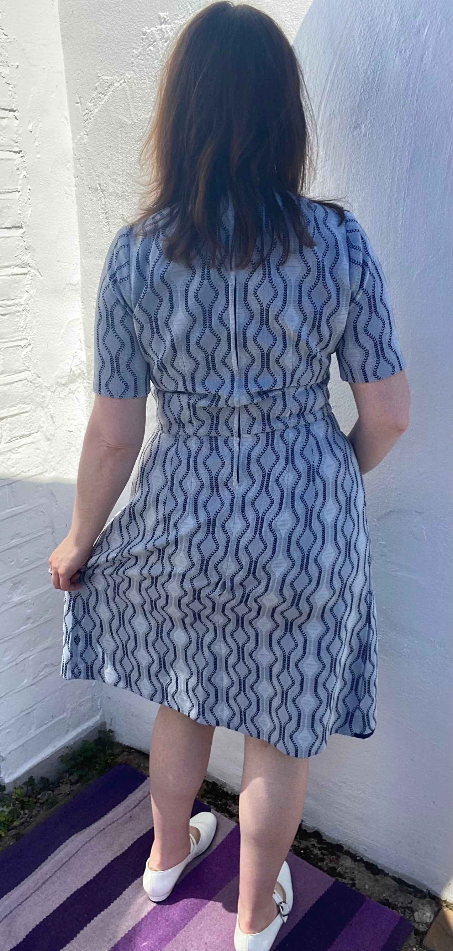 Vintage 60s 70s high neck blue short sleeve shift dress with wrap skirt crimplene size 14 16